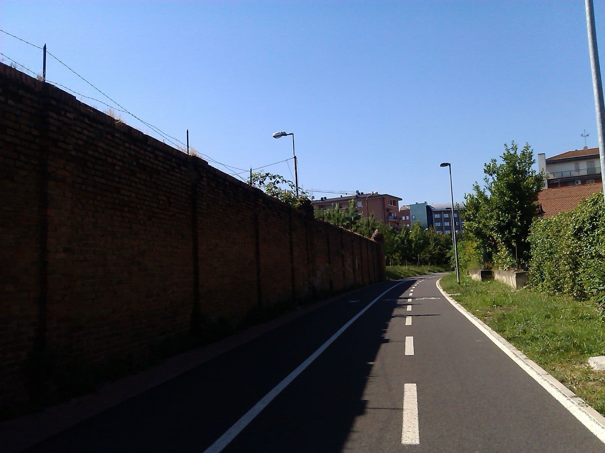 Street view near Executive Suite Hotel, Bologna