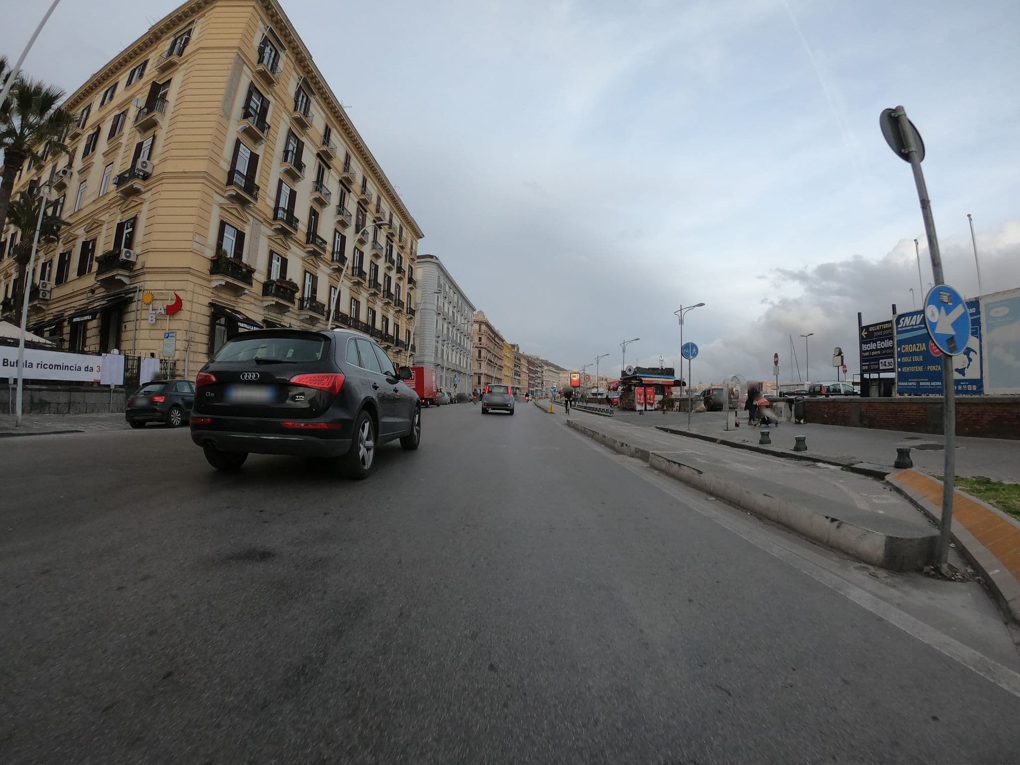 Street view near Caracciolo 10, Chiaia — © richlv (CC BY-SA · Mapillary)