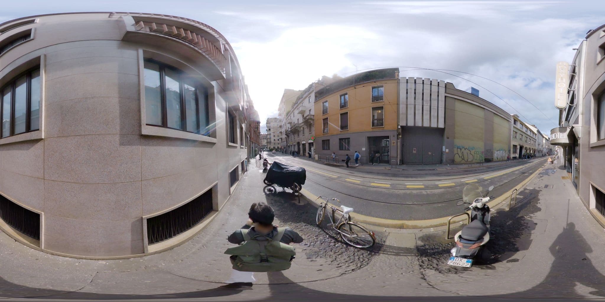 Street view near Roxy Hotel, Brera — © mapconcierge (CC BY-SA · Mapillary)