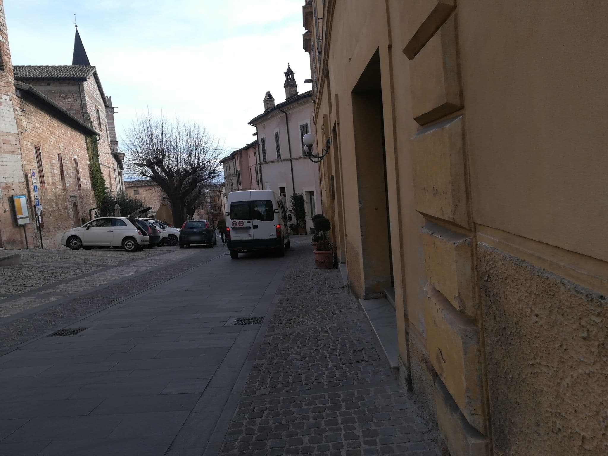 Street view near Palazzo Bocci Hotel . Il Molino Ristorante, Spello — © jeawrong (CC BY-SA · Mapillary)