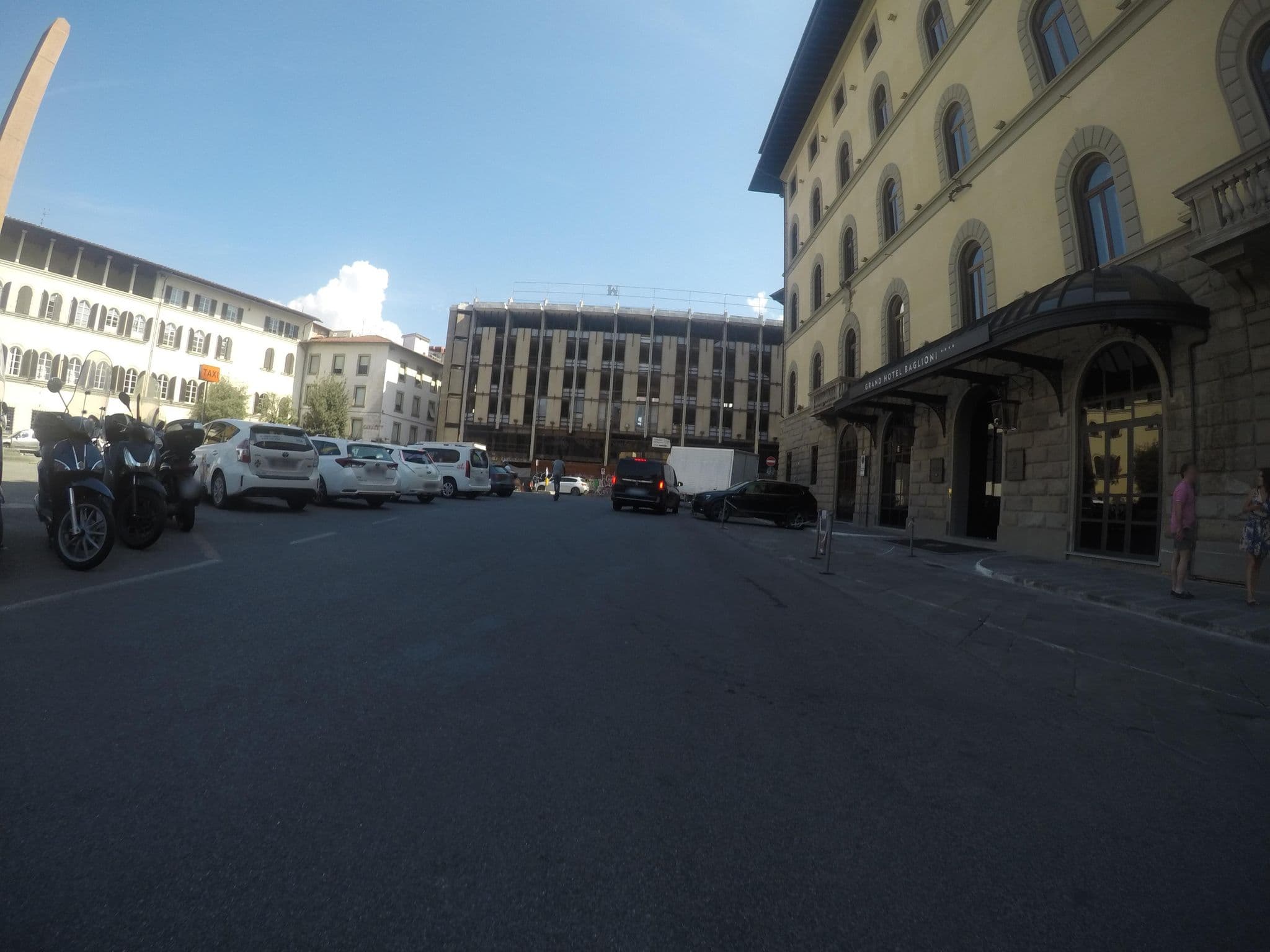 Street view near Grand Hotel Baglioni, Florence