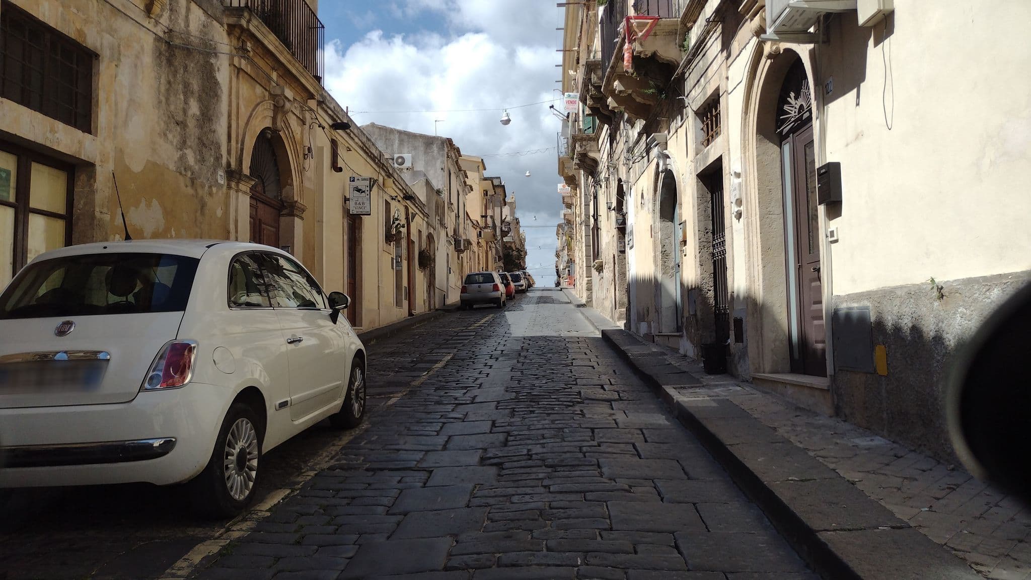 Street view near Vinci, Noto — © notobiene (CC BY-SA · Mapillary)