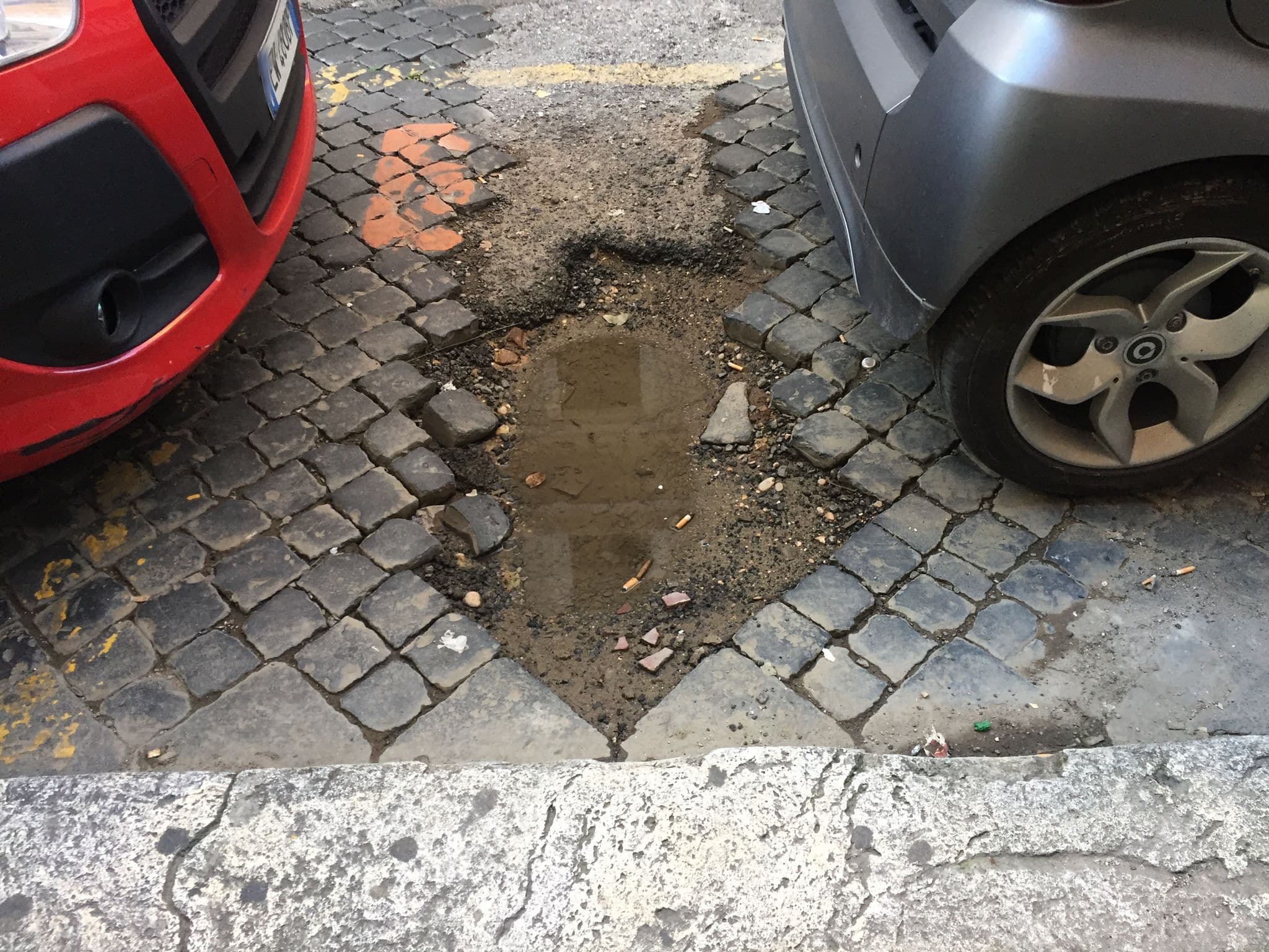 Street view near Hotel Urbis, Castro Pretorio