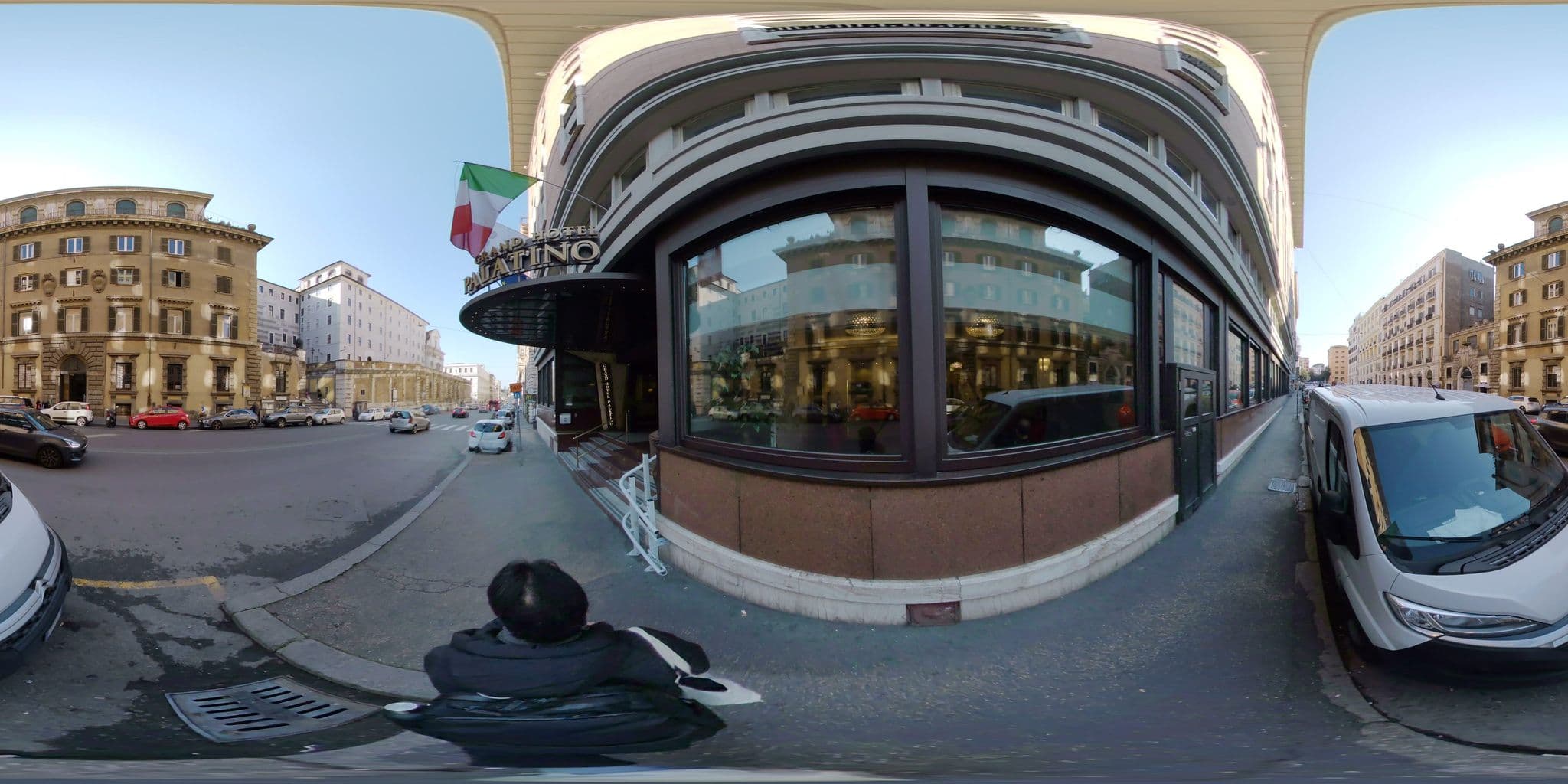 Street view near Grand Hotel Palatino, Monti