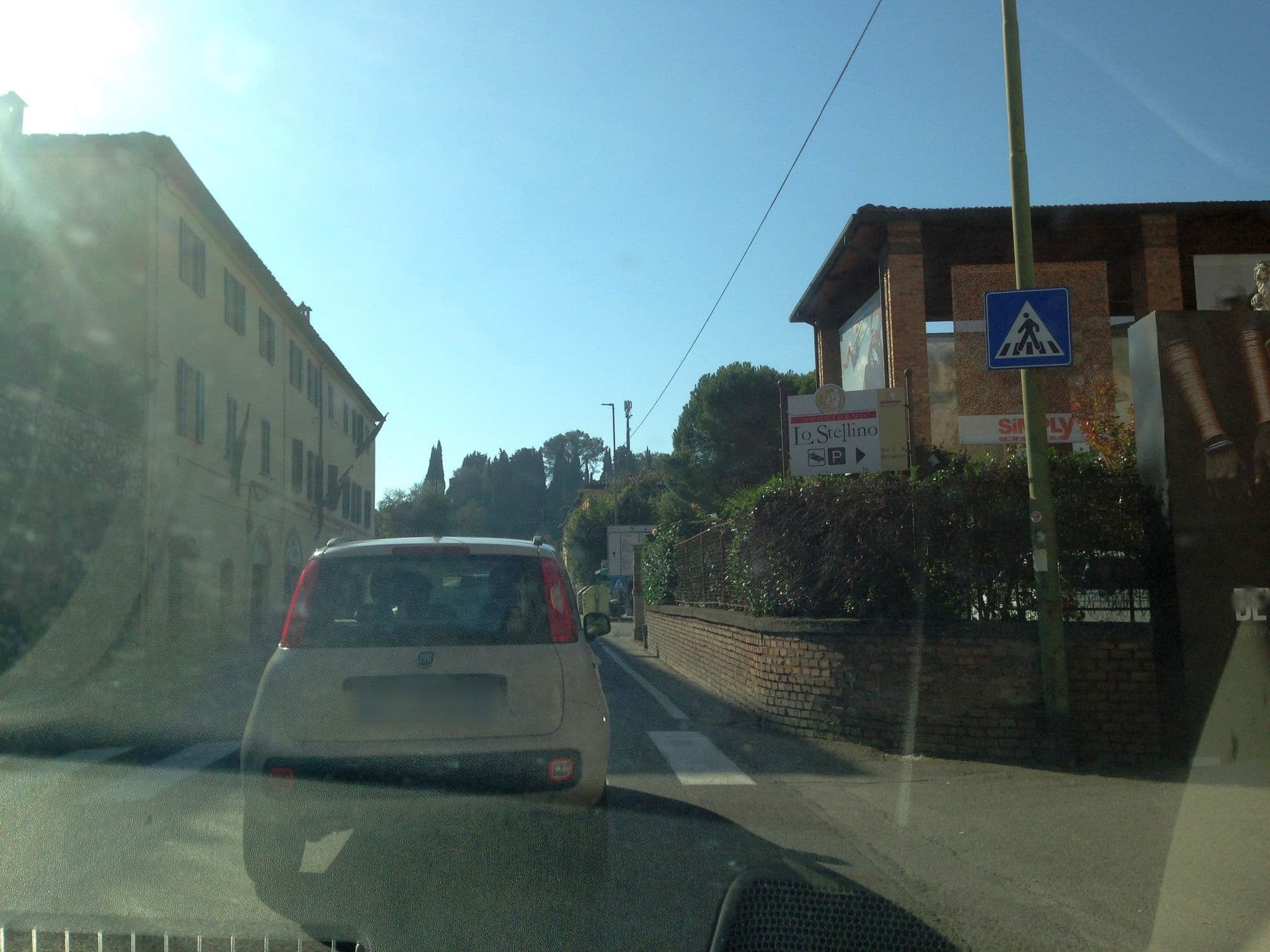 Street view near Soggiorno Lo Stellino, Belverde — © istefanos (CC BY-SA · Mapillary)