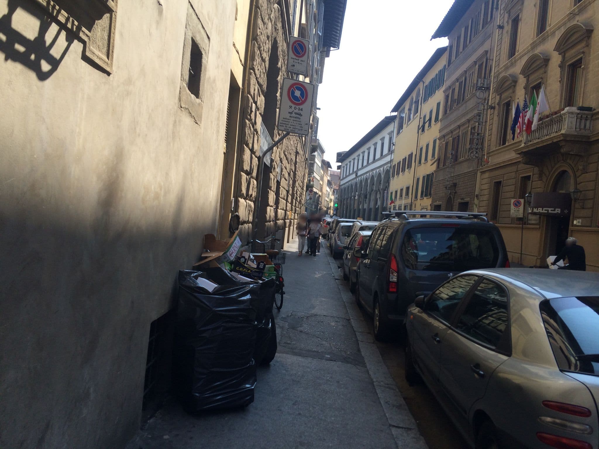 Street view near Hotel Croce di Malta, Florence