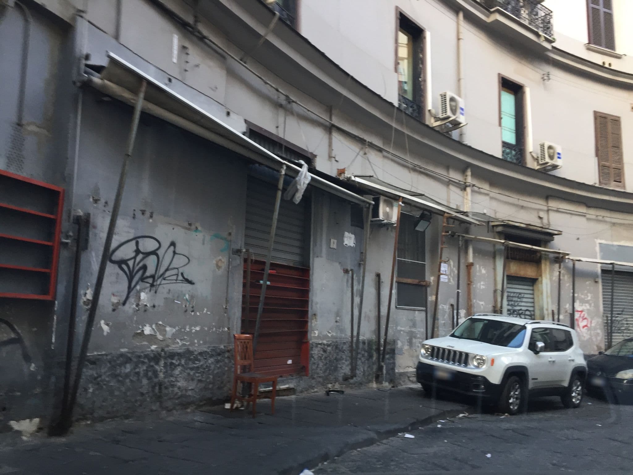 Street view near Napoli Suite, Naples — © richlv (CC BY-SA · Mapillary)