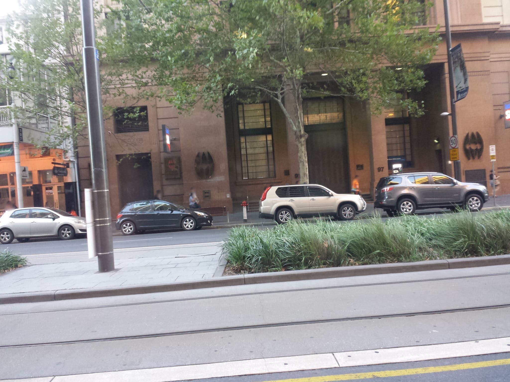Street view near Ambassadors Hotel, Adelaide — © didz (CC BY-SA · Mapillary)