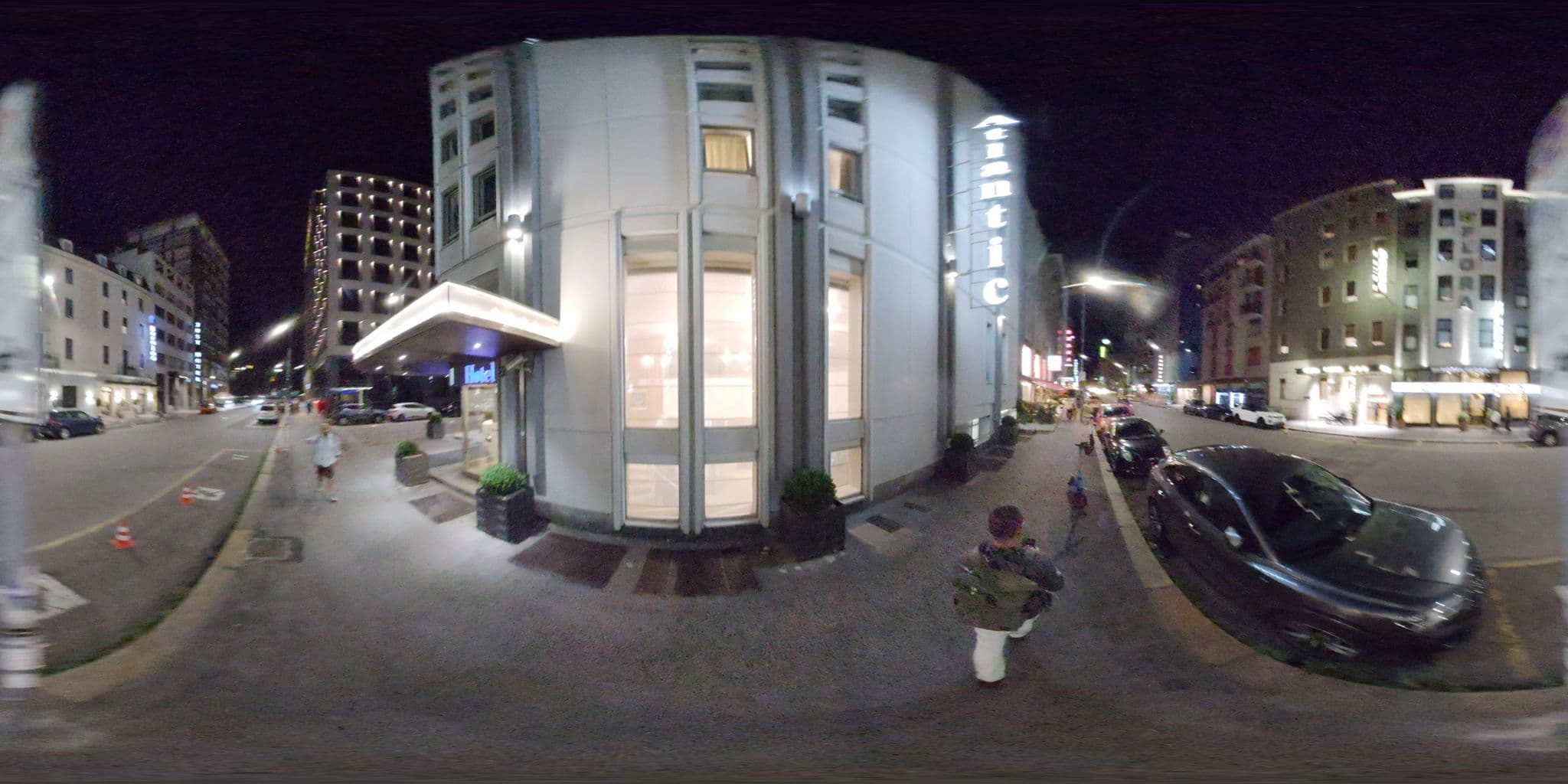 Street view near Hotel Flora, Brera