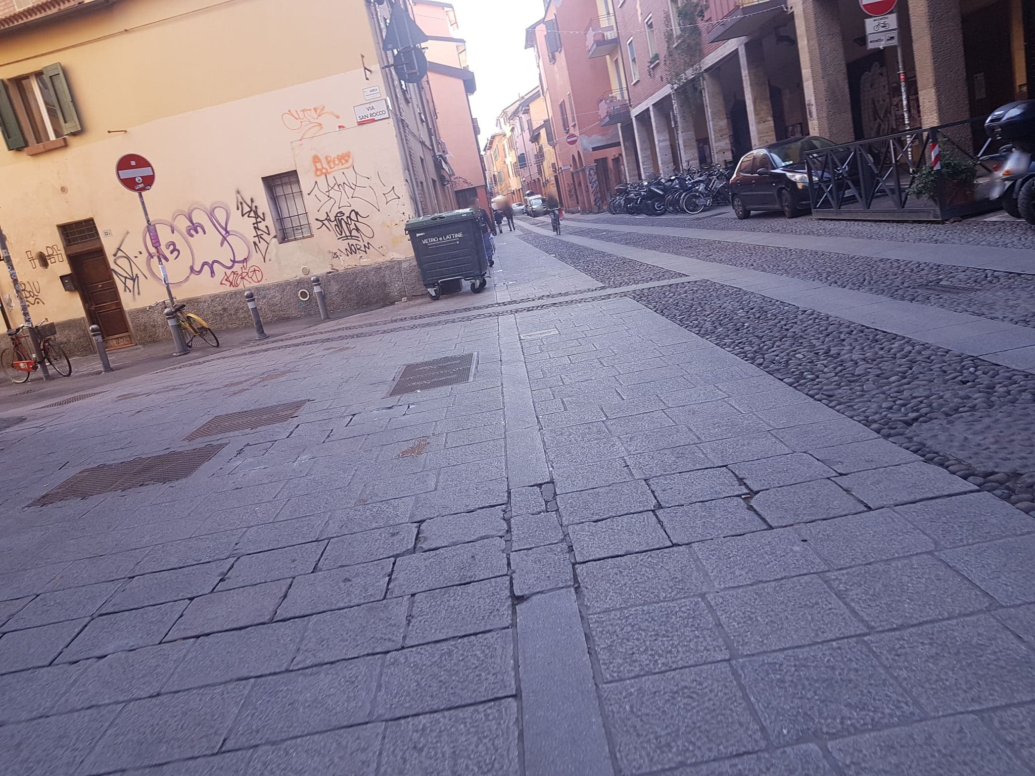 Street view near Al Pradel, Bologna