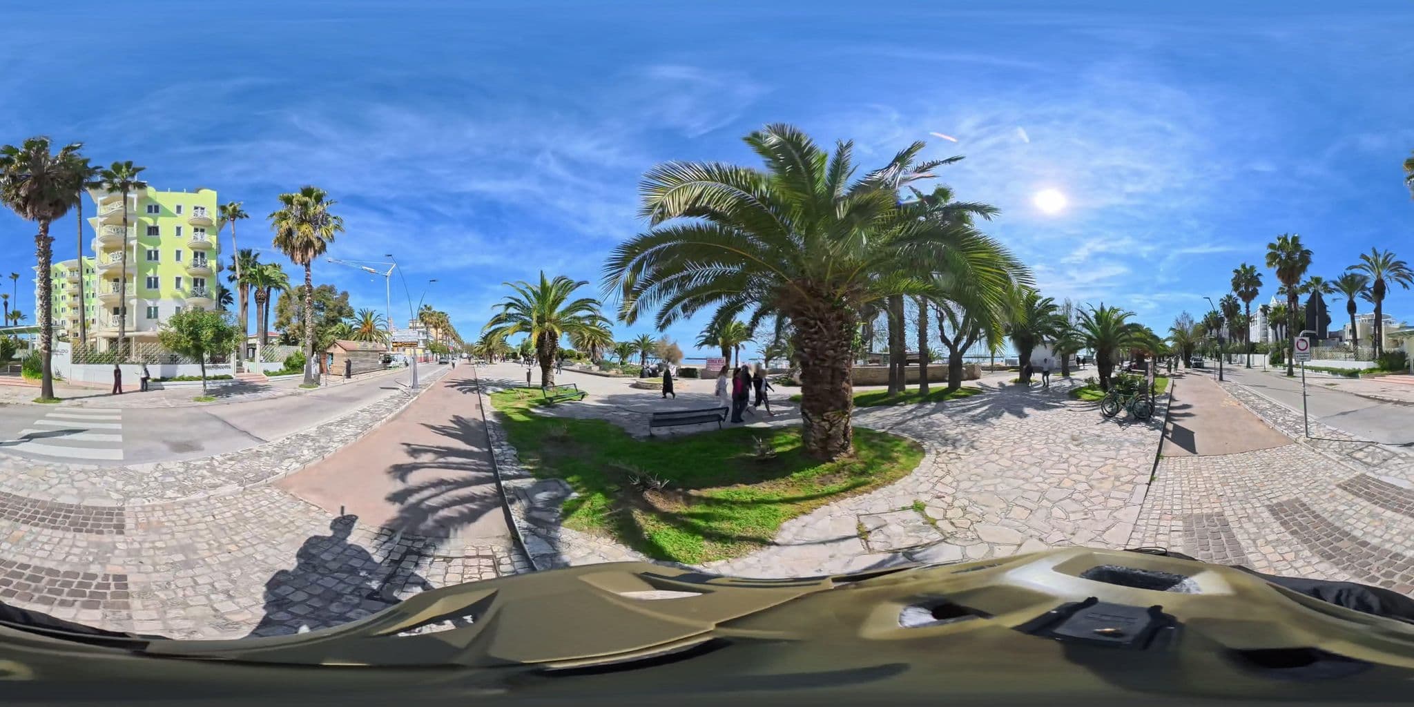 Street view near Hotel Smeraldo Suites & Spa, San Benedetto del Tronto — © maloss34 (CC BY-SA · Mapillary)