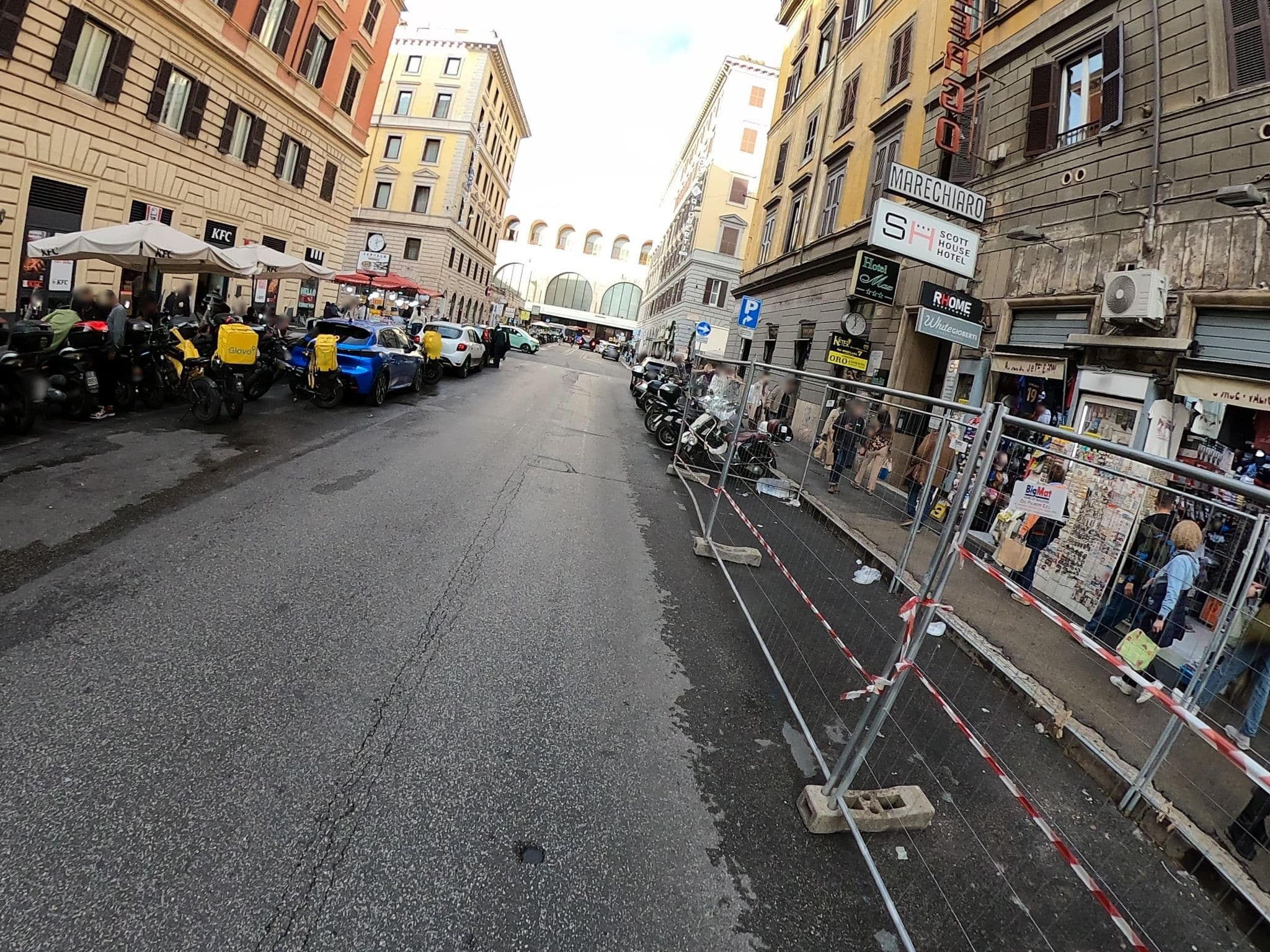 Street view near Hotel Concorde, Monti — © alesarrett (CC BY-SA · Mapillary)