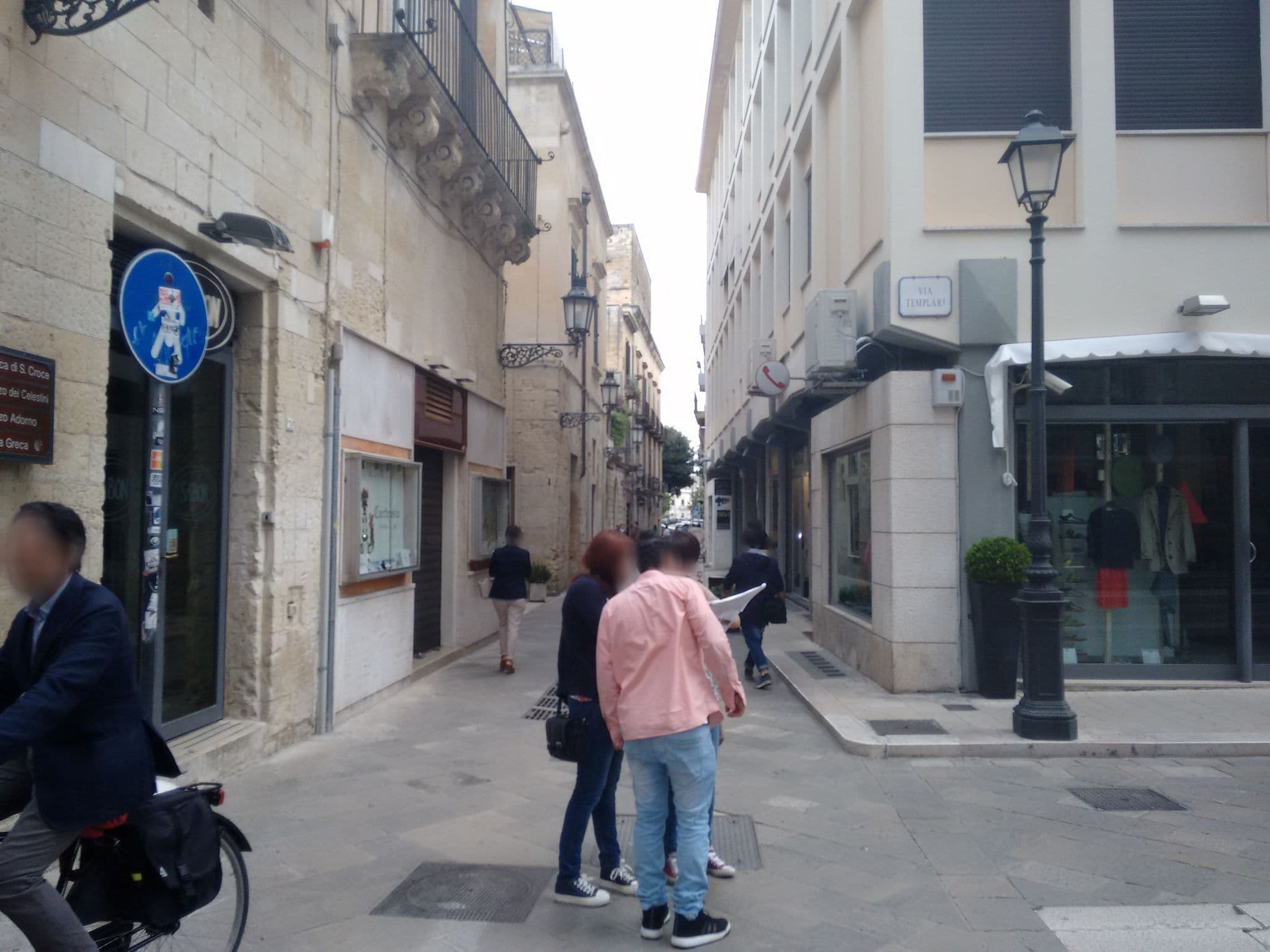 Street view near Personè Dimora, Lecce