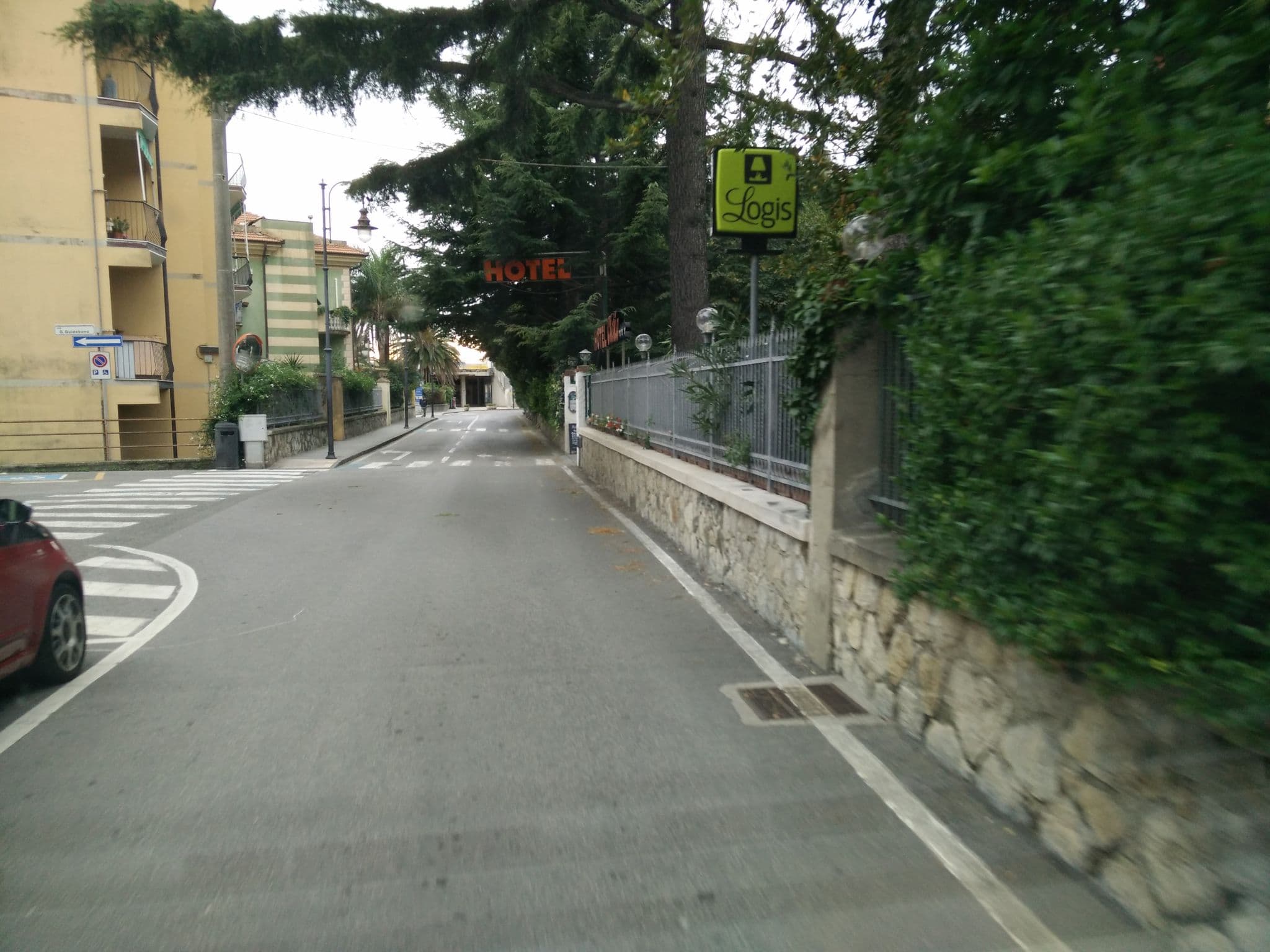 Street view near Hotel Ristorante Clelia, Moneglia — © joostjakob (CC BY-SA · Mapillary)