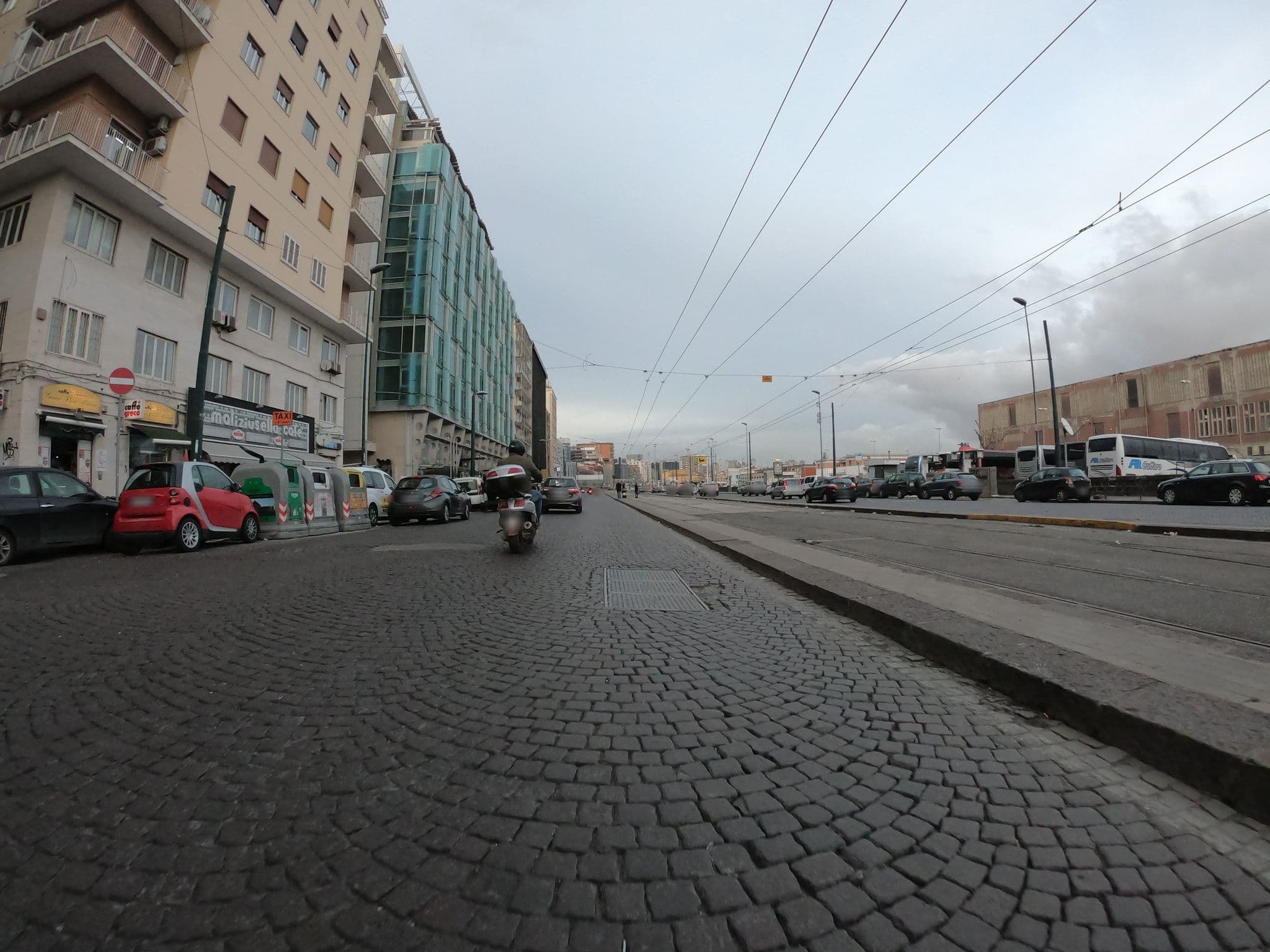 Street view near Airbnb Savarese/Tartaglia, Porto — © richlv (CC BY-SA · Mapillary)