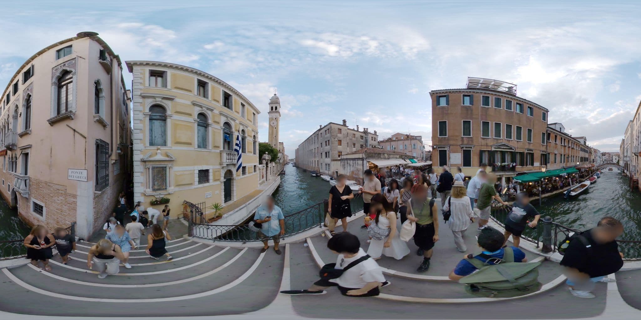 Street view near Hotel Casa Nicolò Priuli, Venice