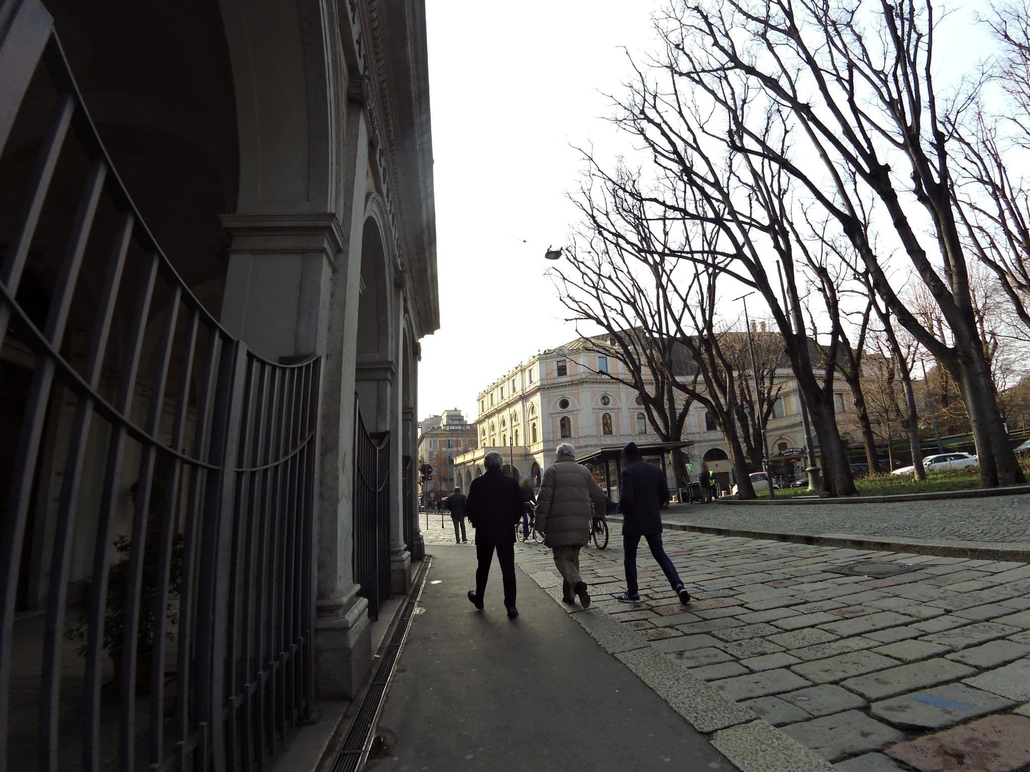 Street view near Genius Hotel Downtown, Brera