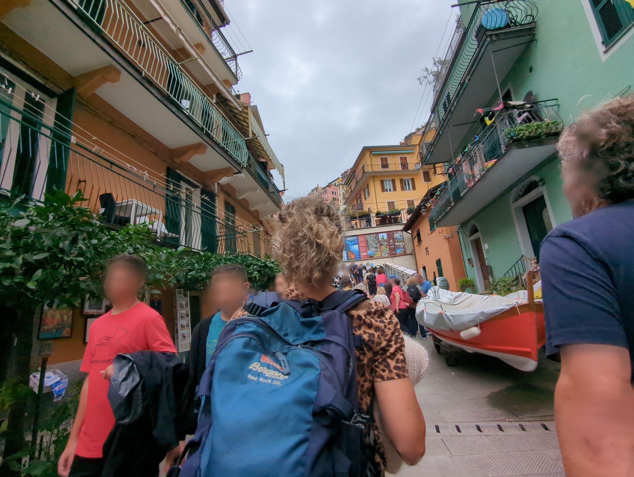 Street view near Ca' de Baran, Riomaggiore — © ente (CC BY-SA · Mapillary)