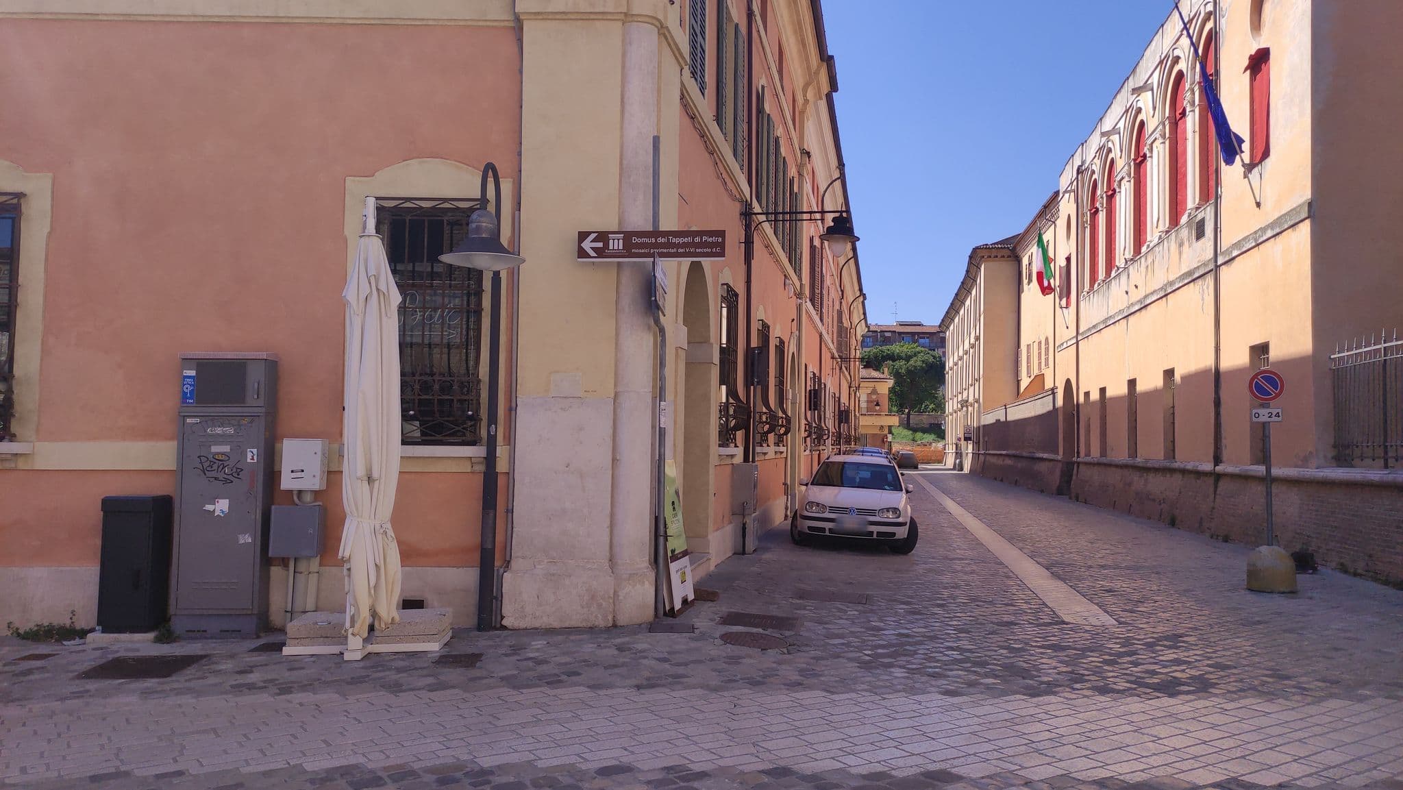 Street view near Le Case di San Vitale, Ravenna — © klimakas (CC BY-SA · Mapillary)