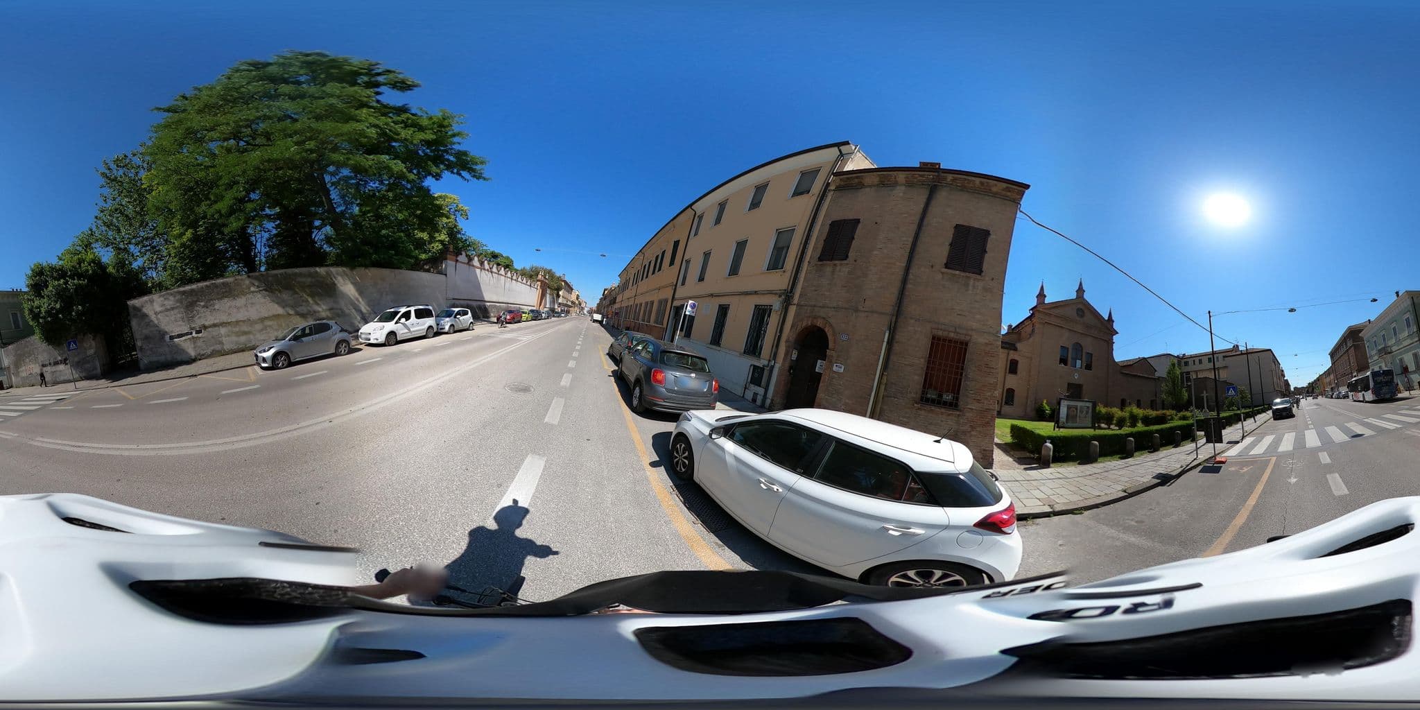 Street view near Low Cost Ferrara, Ferrara — © alesarrett (CC BY-SA · Mapillary)