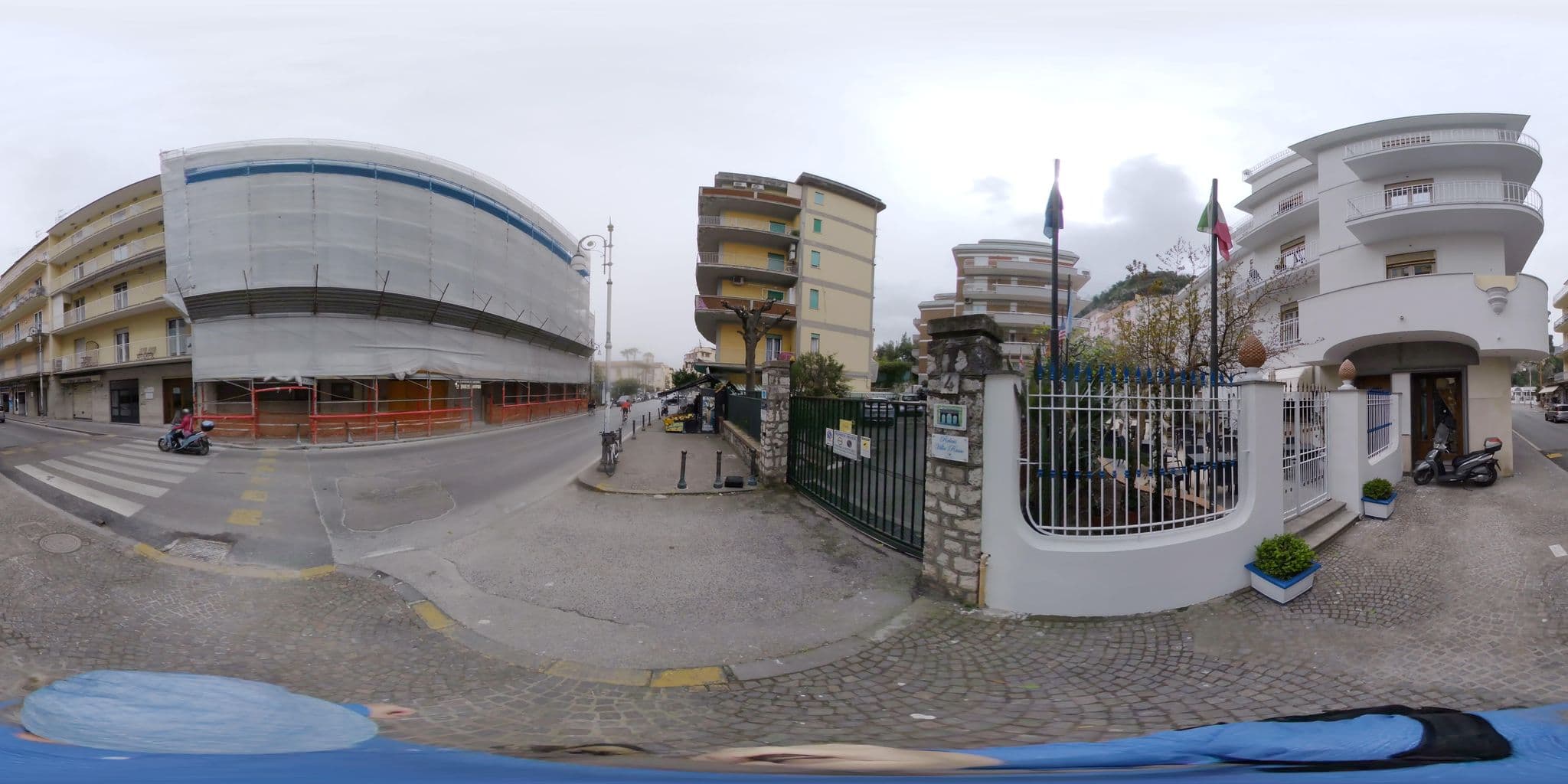 Street view near Hotel Ascot, Sorrento — © stefan-RolfsRom (CC BY-SA · Mapillary)