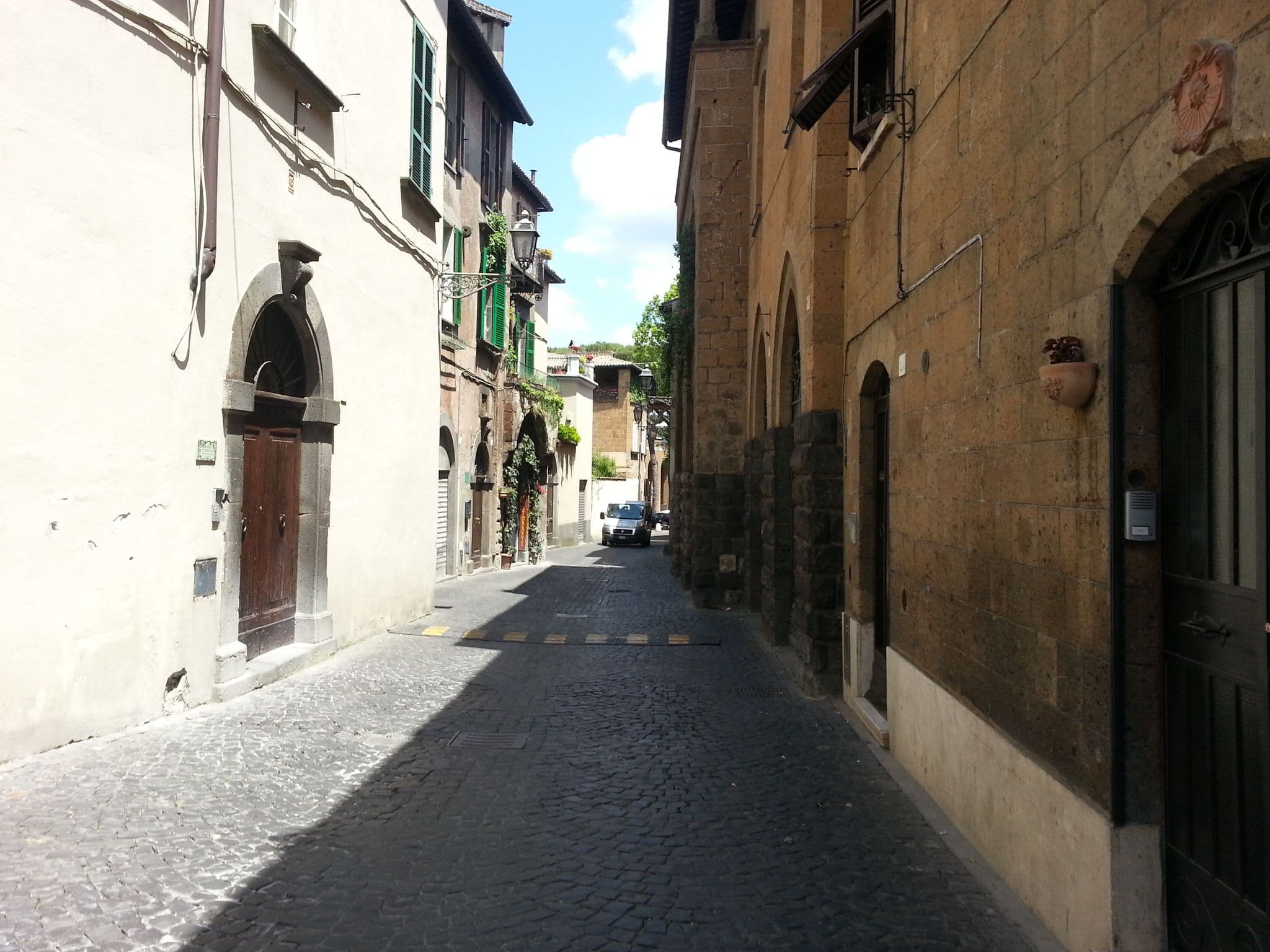 Street view near B&B Orvieto n Terrazza, Orvieto — © bluescreen (CC BY-SA · Mapillary)