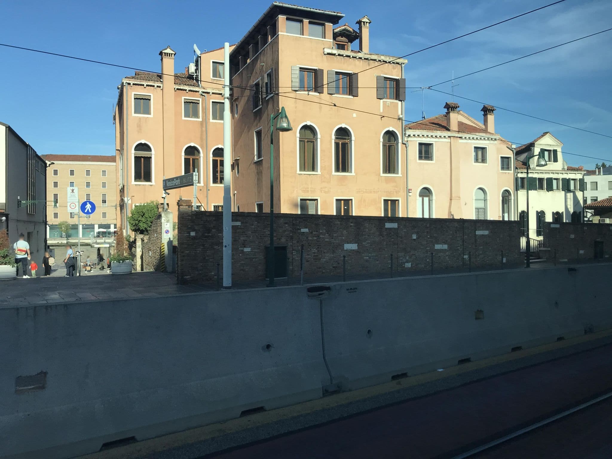 Street view near Best Veniece Apartments, Venice — © miguel_andrade (CC BY-SA · Mapillary)