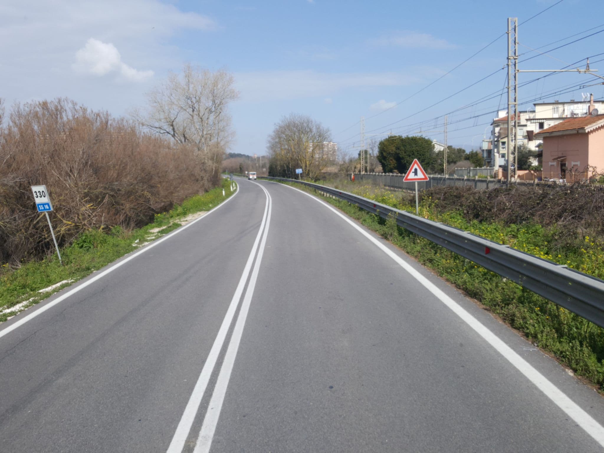 Street view near Campeggio Regina 2, Porto Recanati — © klimakas (CC BY-SA · Mapillary)