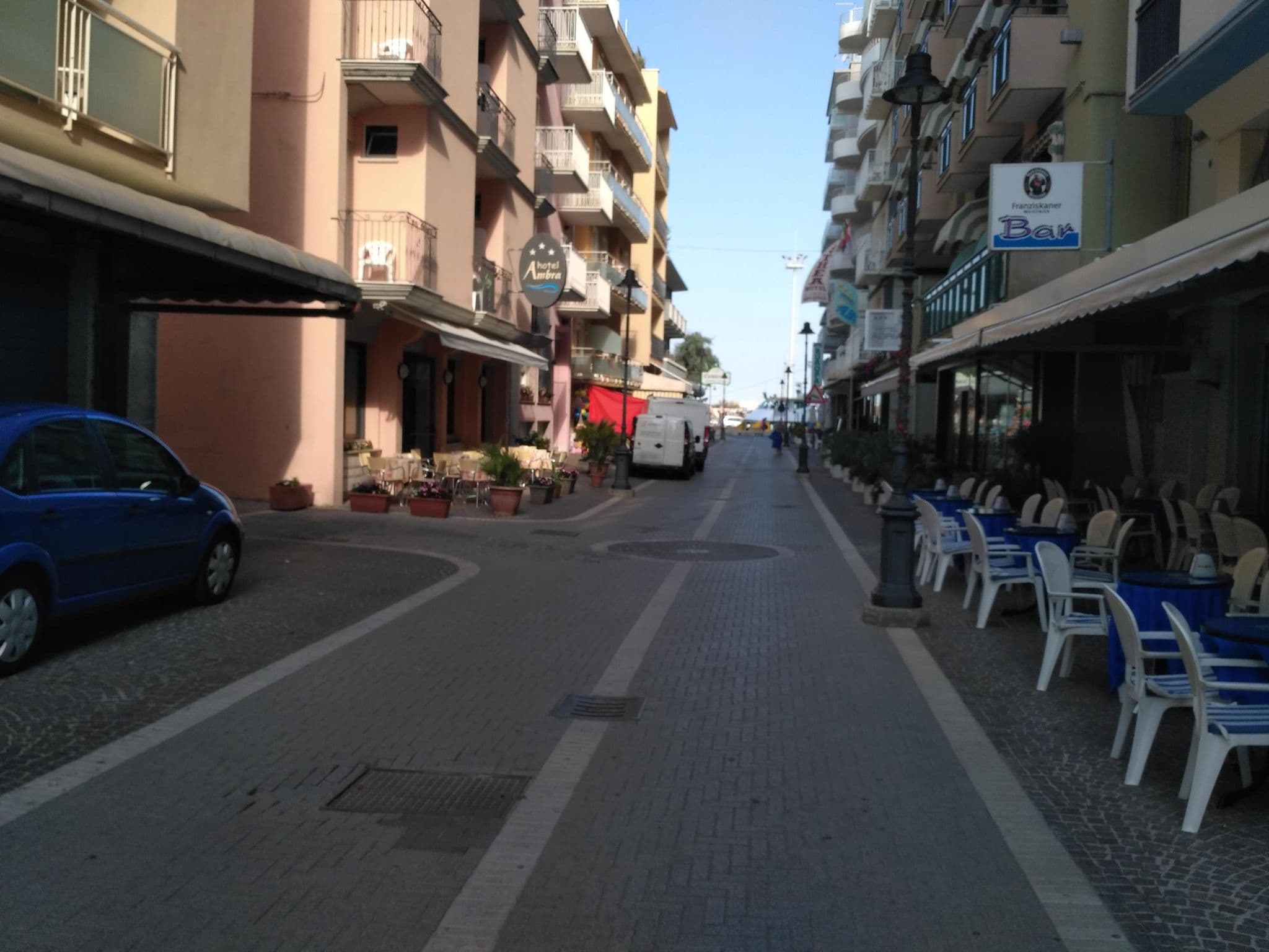 Street view near Garden, Gabicce Mare — © folini (CC BY-SA · Mapillary)