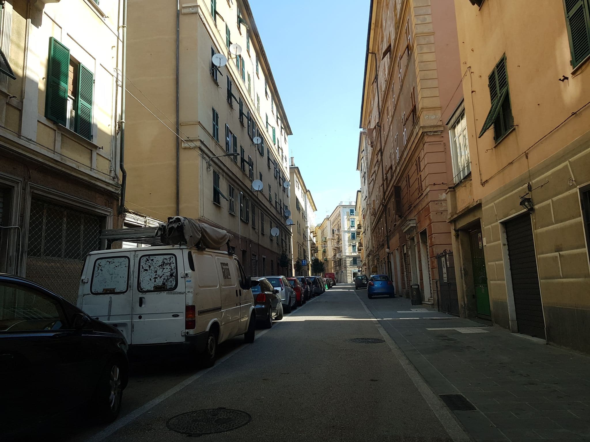 Street view near Case e appartamenti per vacanze, Genoa — © ale_zena_it (CC BY-SA · Mapillary)