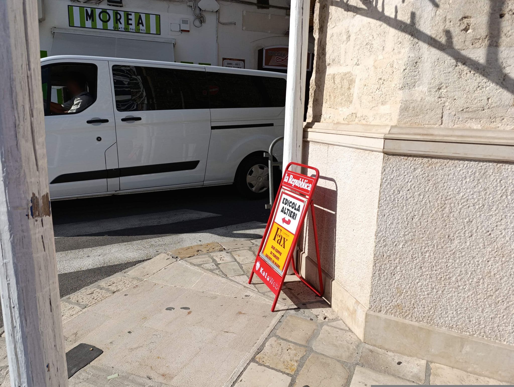 Street view near Giovi Relais - Charming Stay & SPA, Polignano a Mare — © jeawrong (CC BY-SA · Mapillary)
