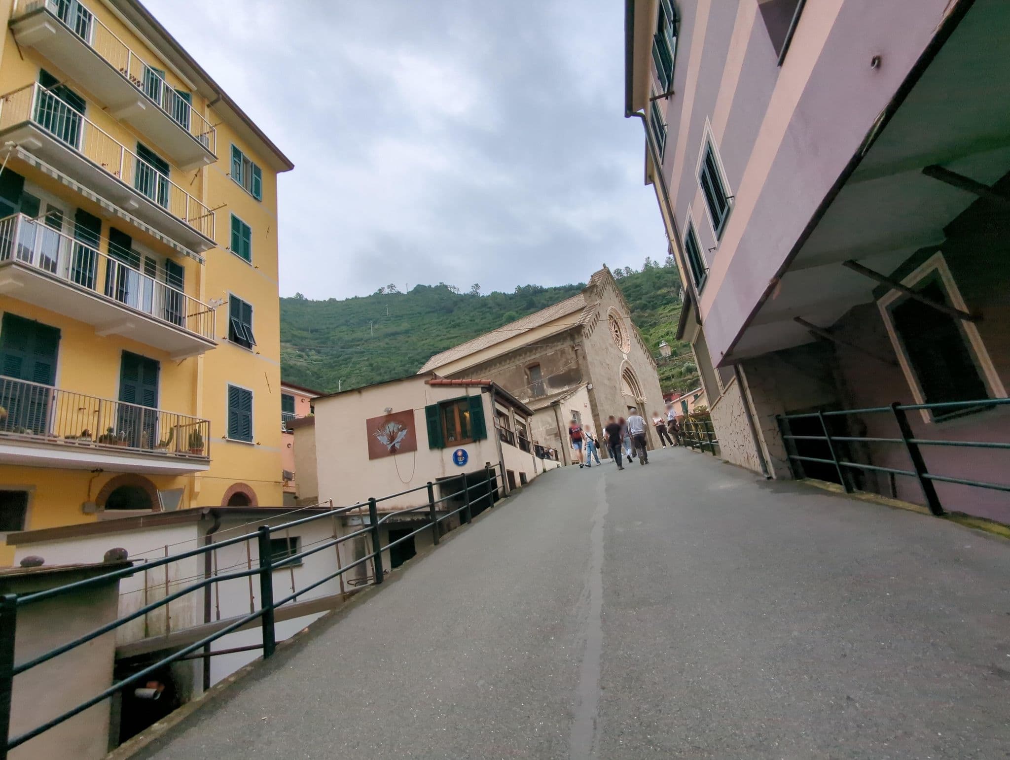 Street view near Casa Capellini, Riomaggiore — © ente (CC BY-SA · Mapillary)