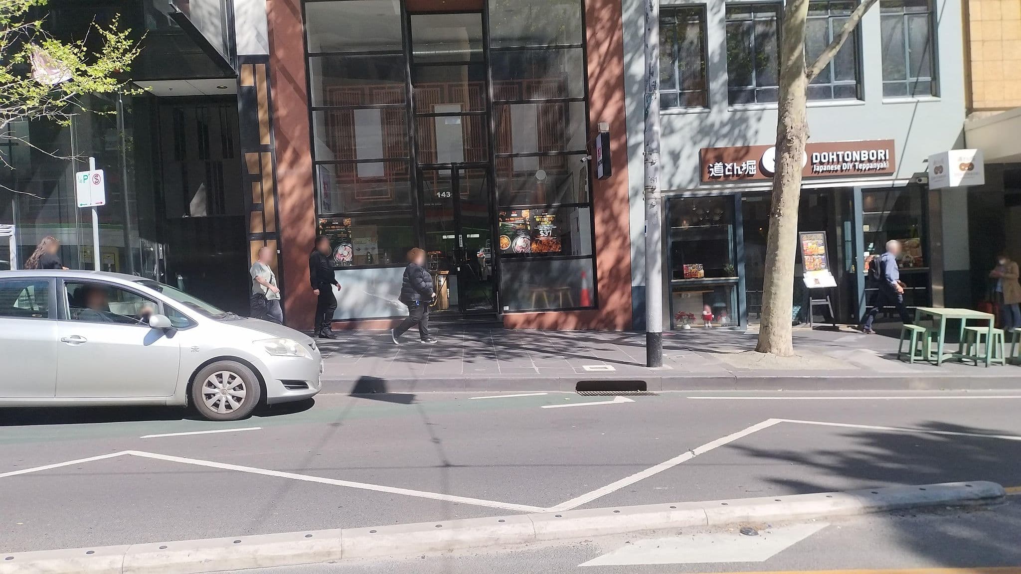 Street view near Melbourne CBD Central Apartment Hotel, Melbourne City Centre — © skillsy (CC BY-SA · Mapillary)