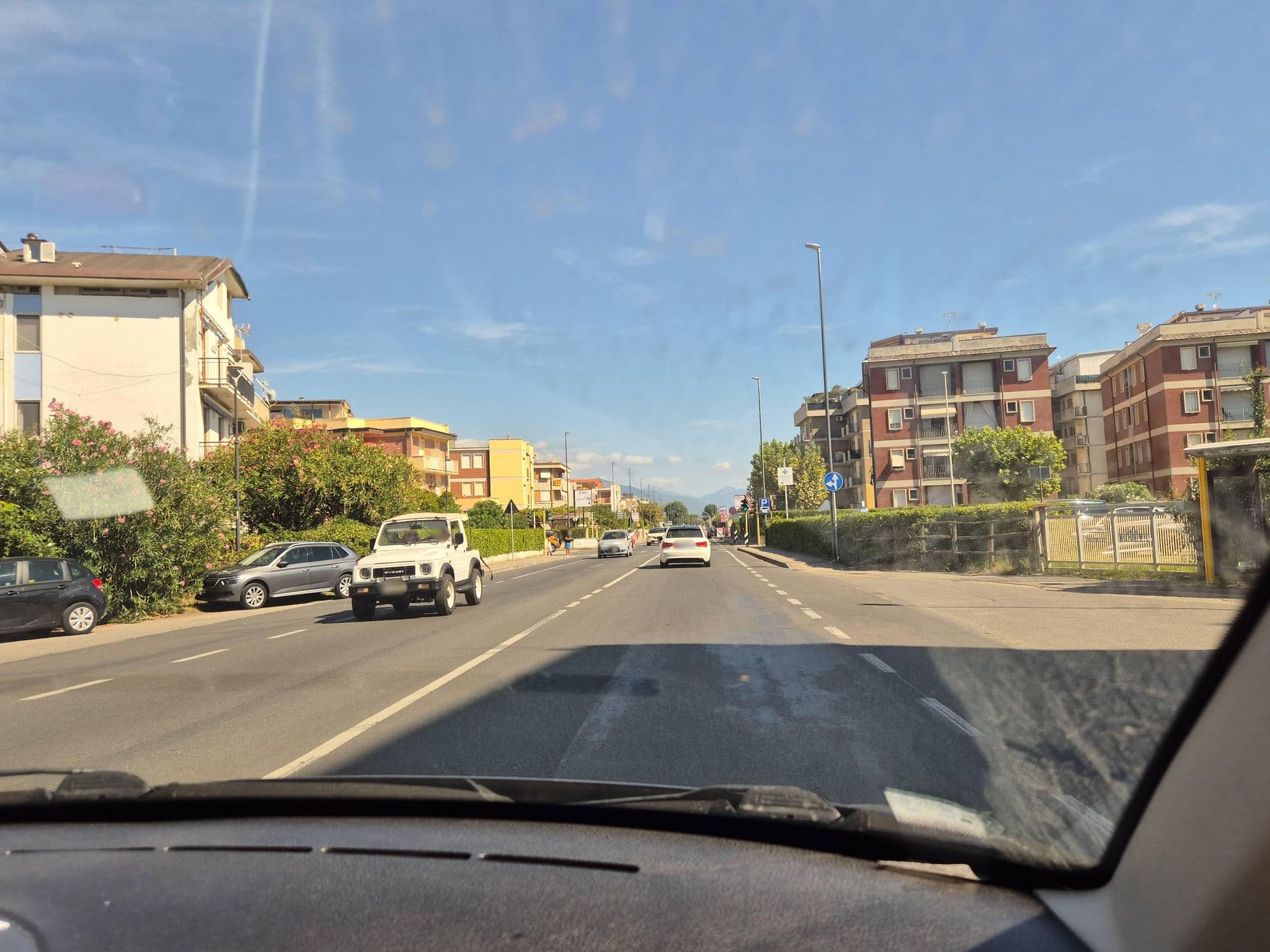 Street view near Hotel Rondine, Marina di Carrara — © omfg_notpr (CC BY-SA · Mapillary)