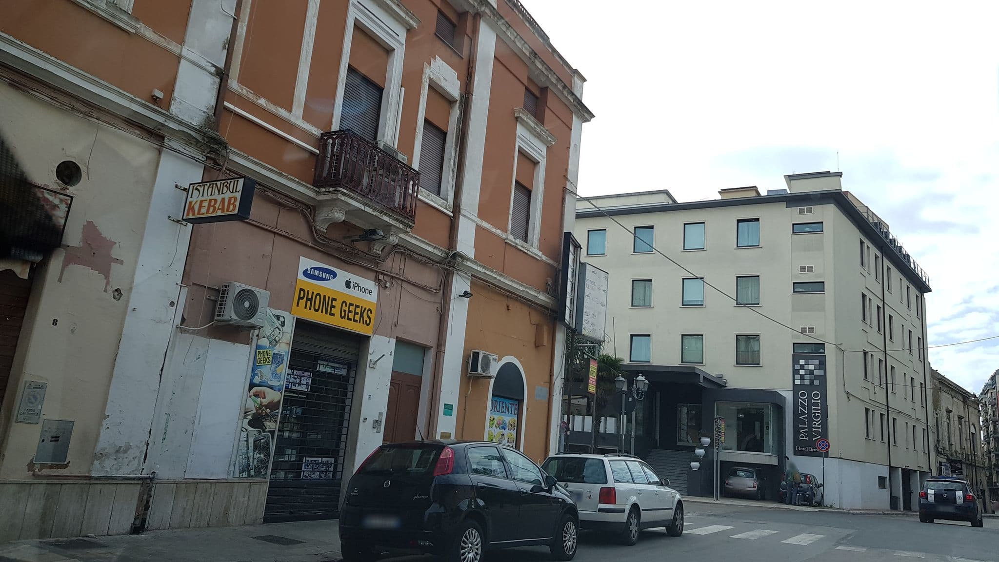 Street view near B&B Station, Brindisi — © ale_zena_it (CC BY-SA · Mapillary)