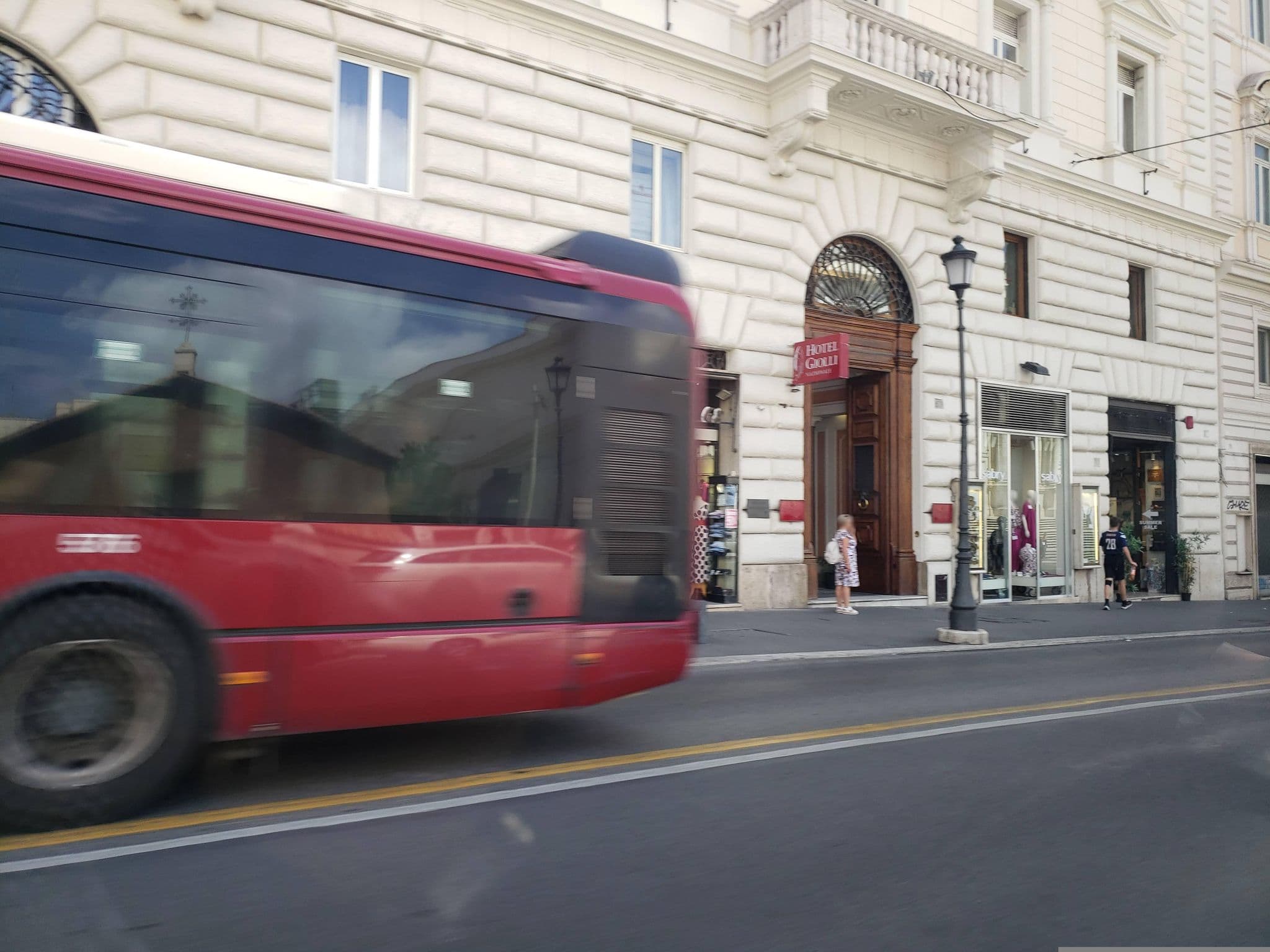 Street view near Esposizione Palace Hotel, Pigna — © mapfool (CC BY-SA · Mapillary)