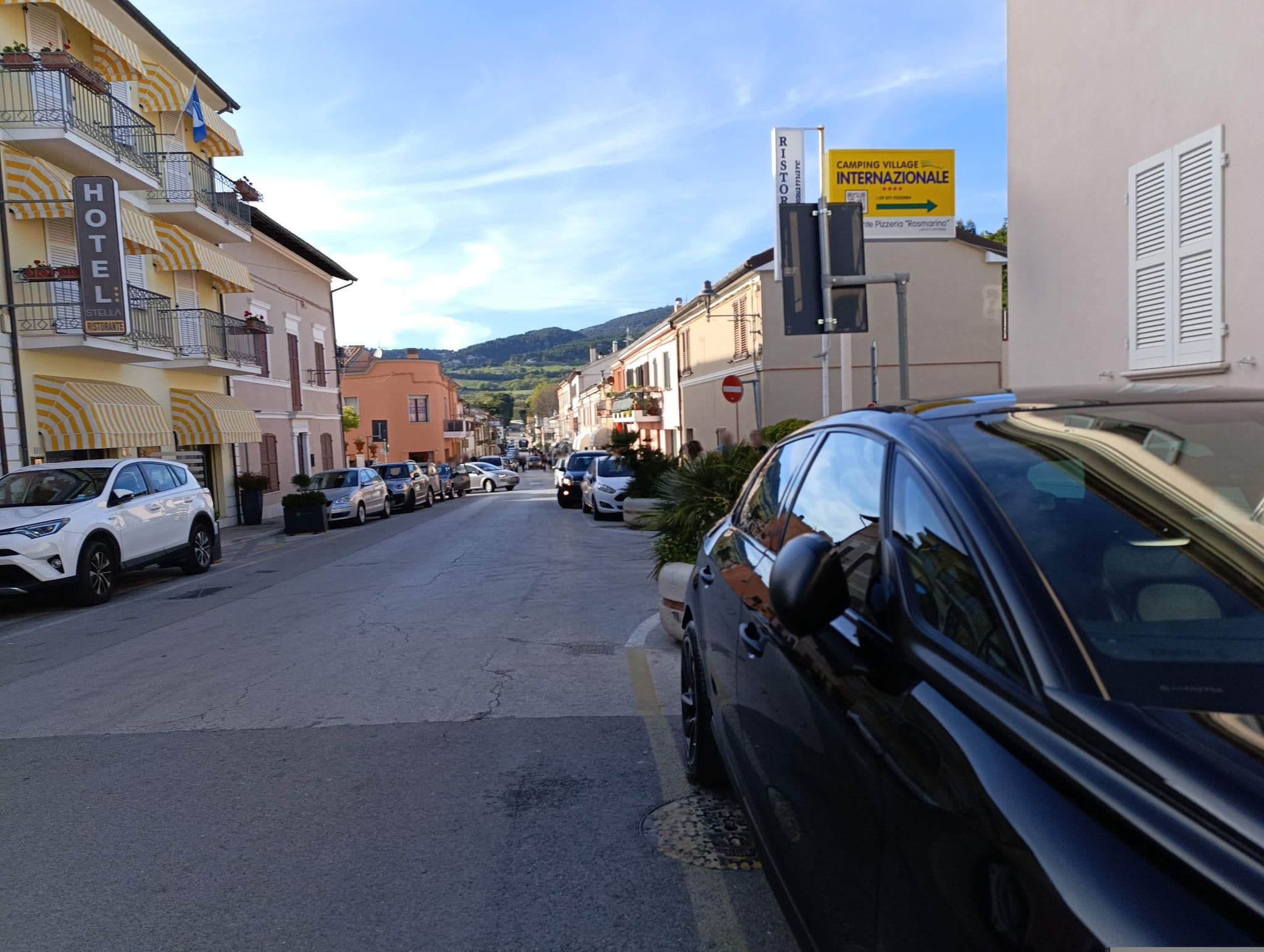 Street view near Hotel Ristorante Stella, Sirolo — © jeawrong (CC BY-SA · Mapillary)