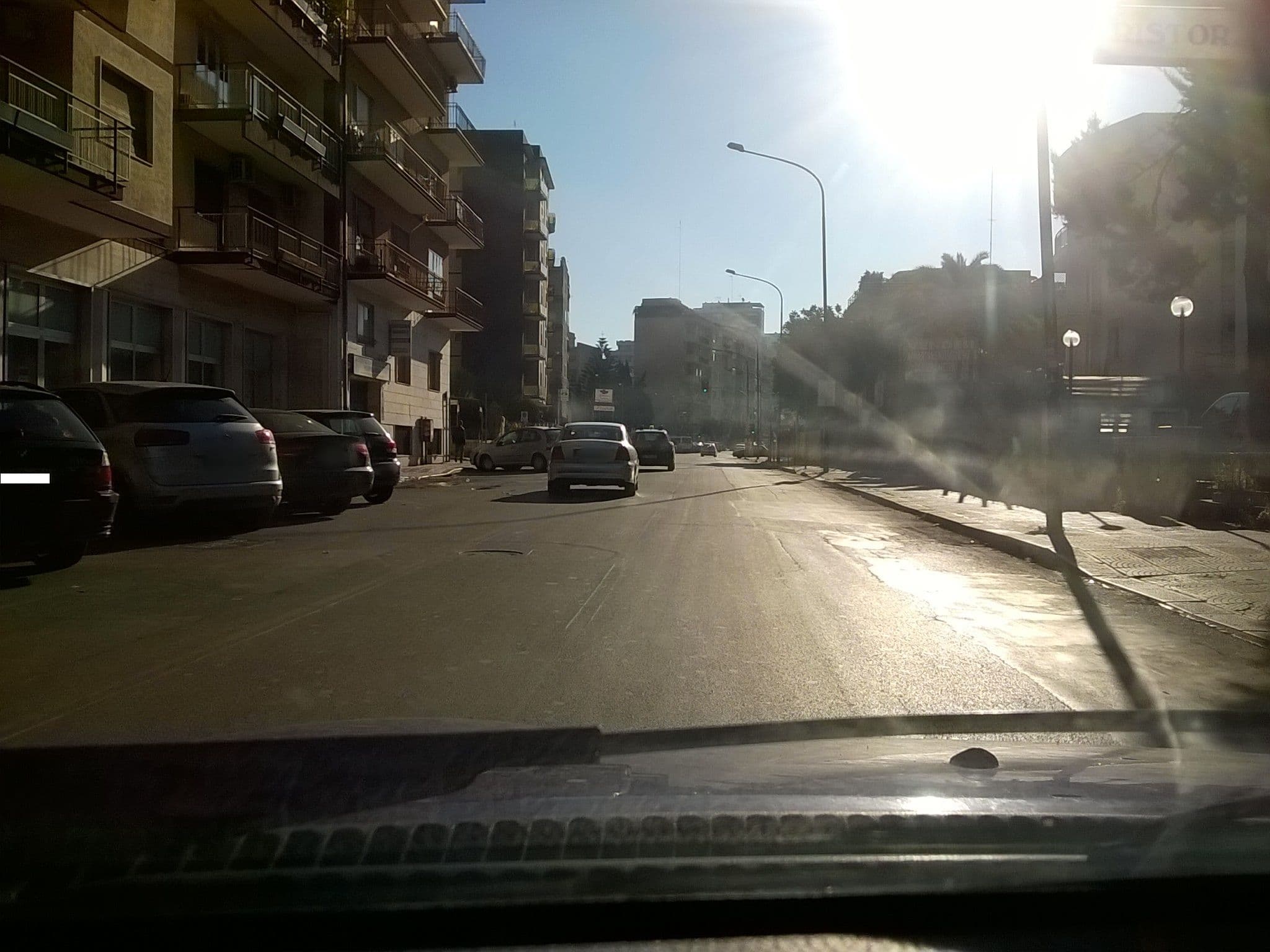 Street view near Park Hotel Mar Grande, Taranto — © giantar (CC BY-SA · Mapillary)