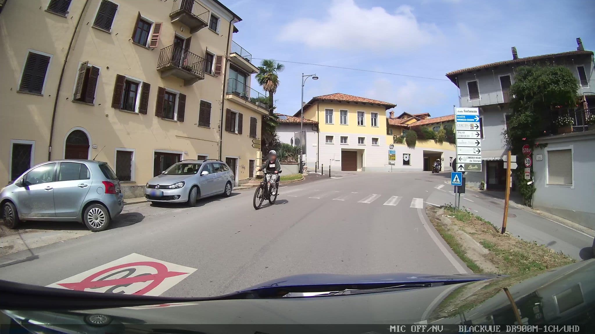Street view near Casa Savio, La Morra — © jrachi (CC BY-SA · Mapillary)