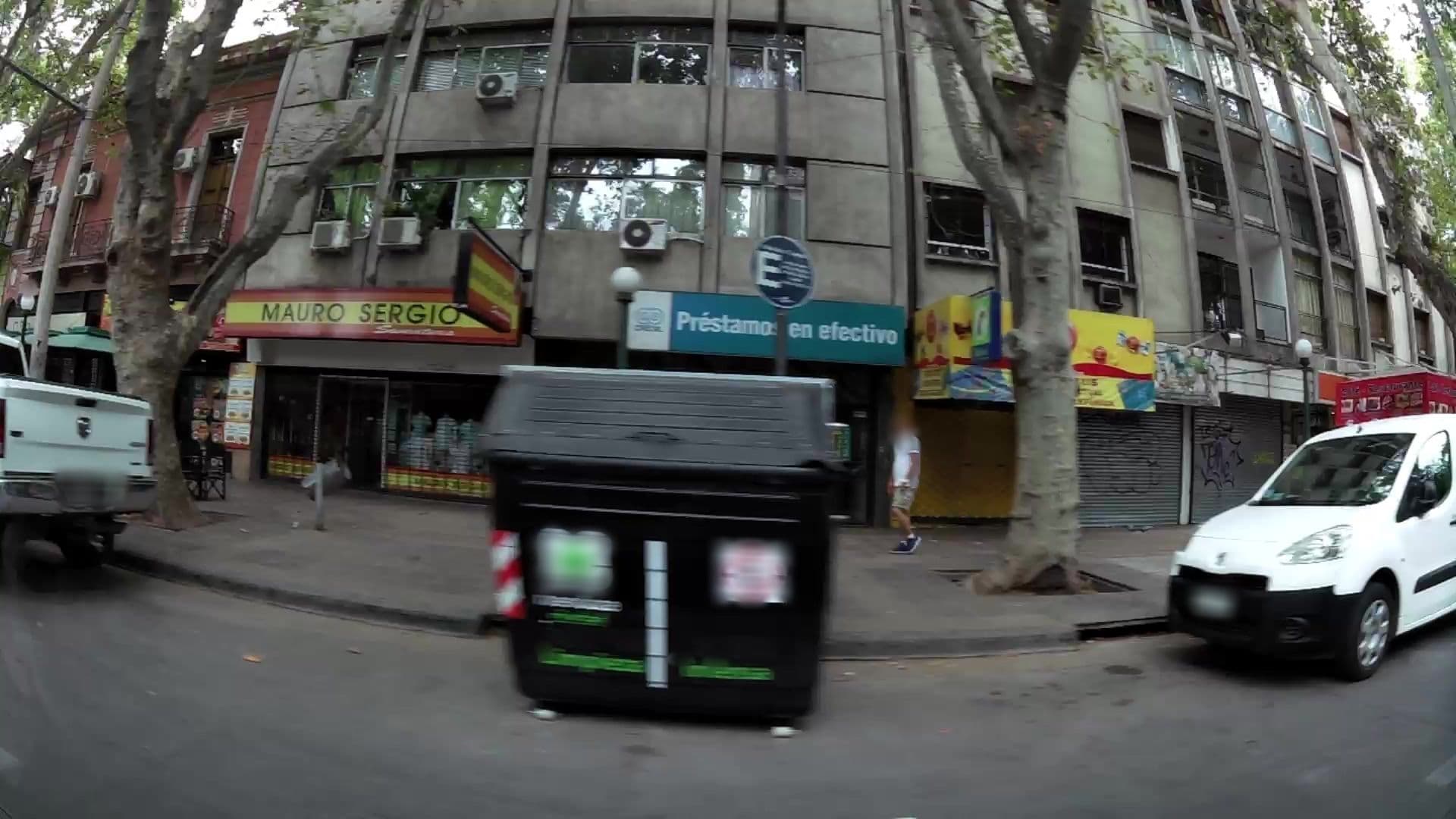 Street view near Grand Hotel Balbi, Mendoza