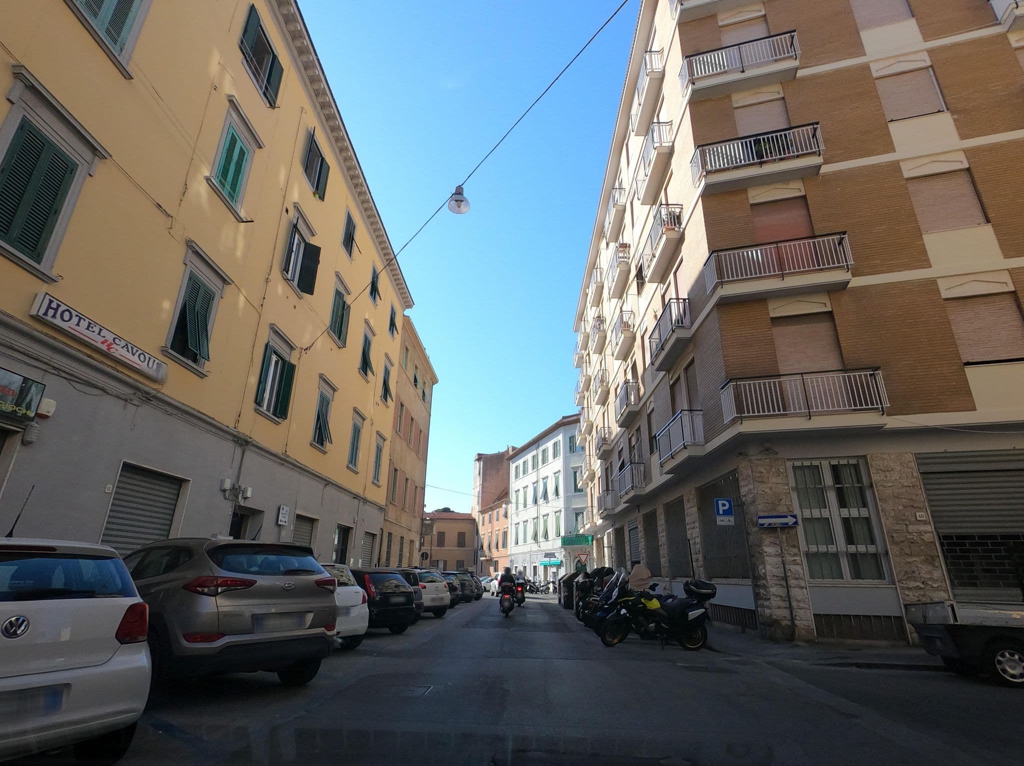 Street view near Hotel Cavour, Livorno — © momix (CC BY-SA · Mapillary)