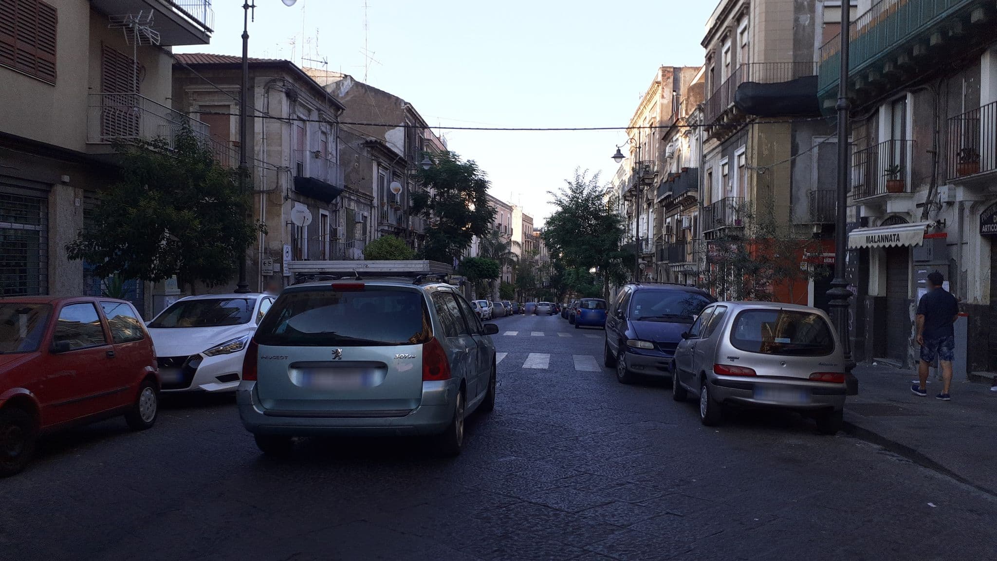 Street view near La Vetreria Almarù, Catania