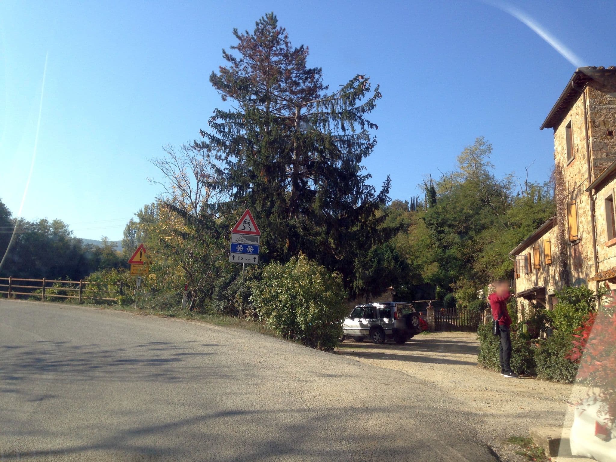 Street view near La Fabia, Panzano in Chianti — © istefanos (CC BY-SA · Mapillary)