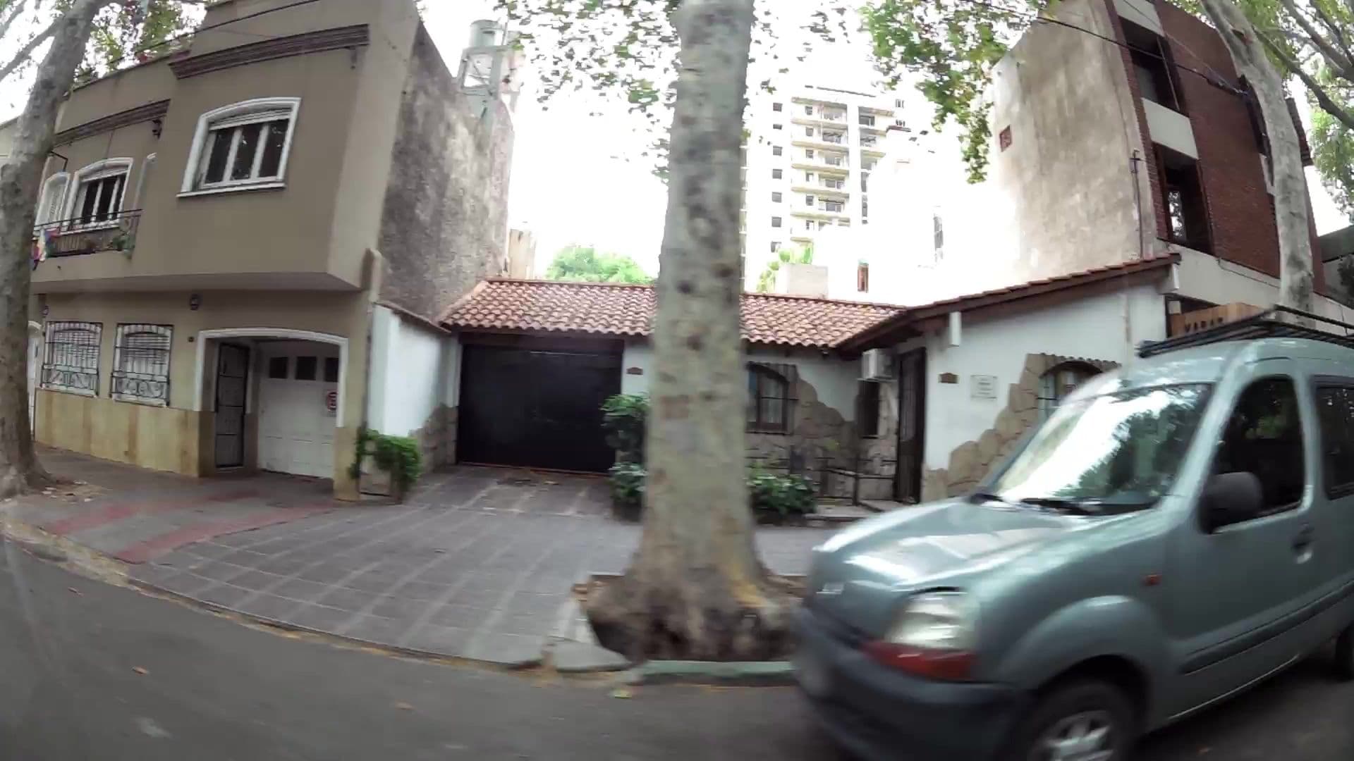 Street view near Hotel Nuevo Castillo, Mendoza