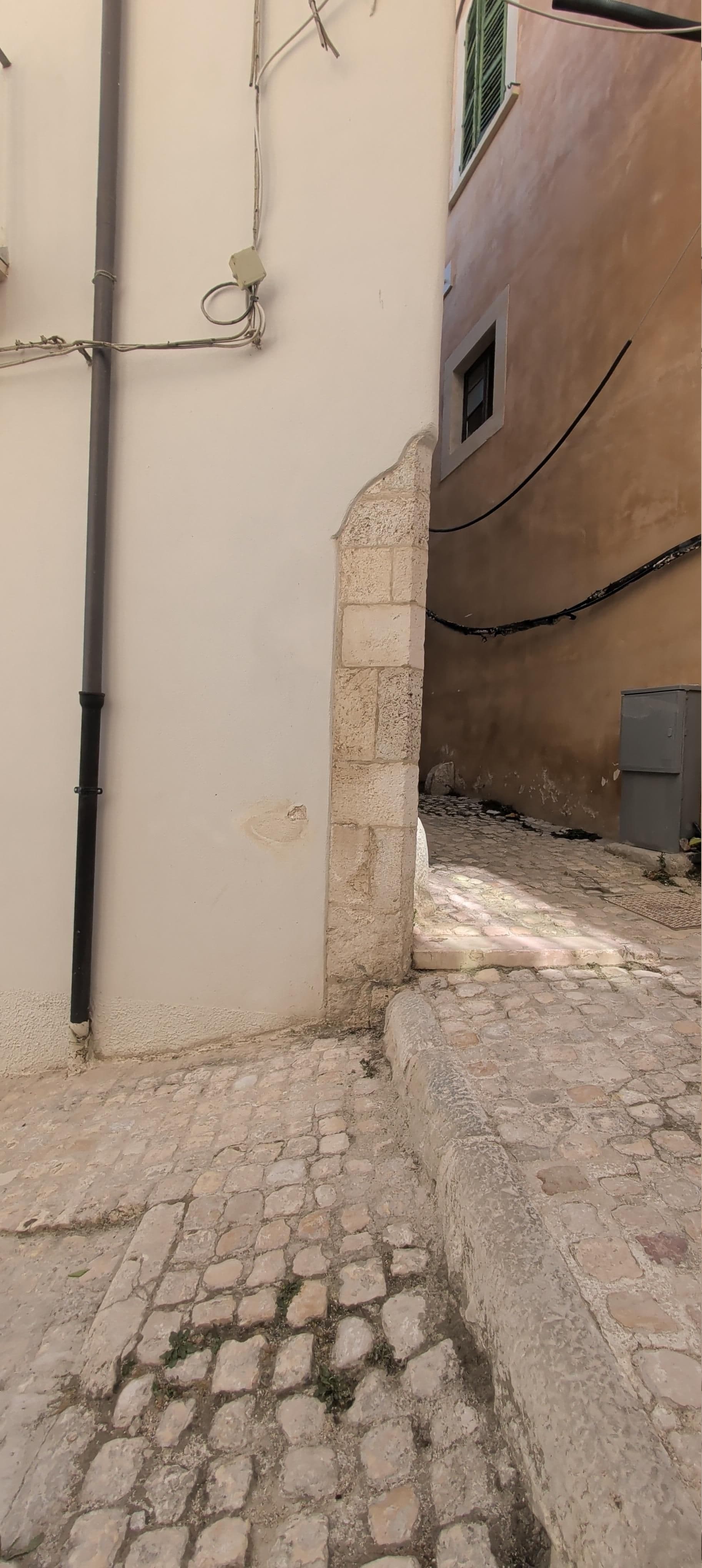 Street view near B&B Costa Masciarelli, L'Aquila — © mfortini (CC BY-SA · Mapillary)