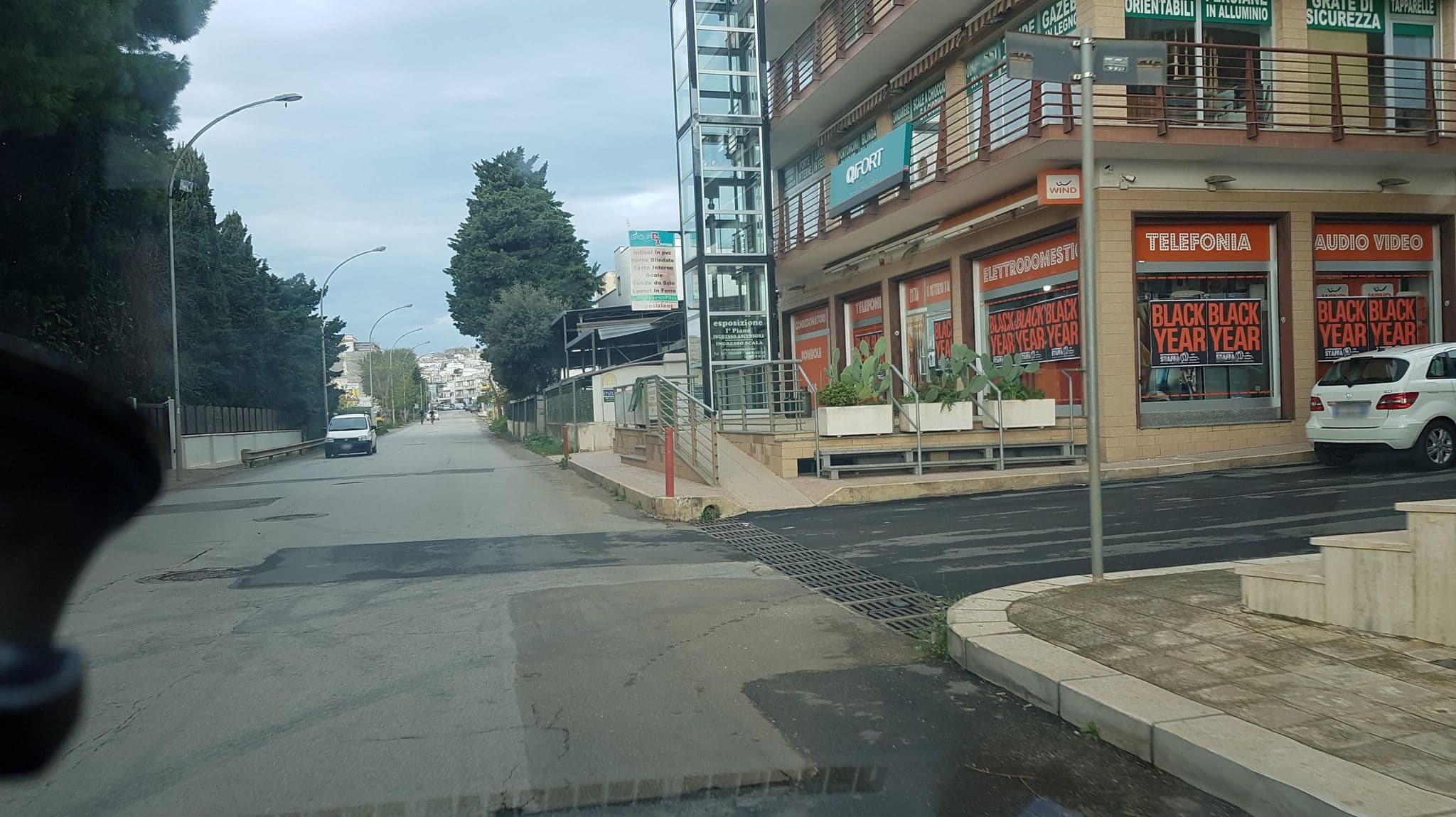Street view near Agriturismo Dea Cerere, Carovigno — © ale_zena_it (CC BY-SA · Mapillary)