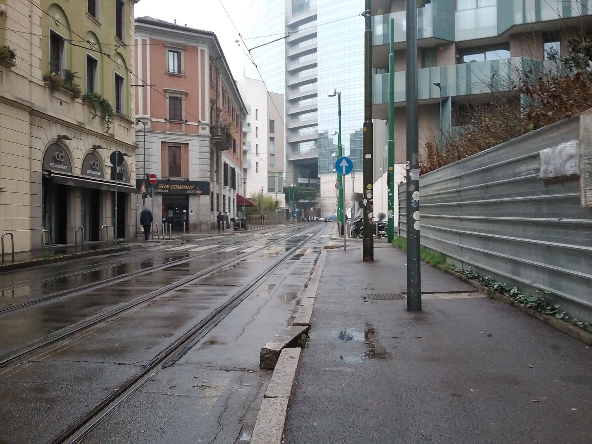 Street view near Milano Verticale UNA Esperienze, Chinatown — © irenegiani (CC BY-SA · Mapillary)