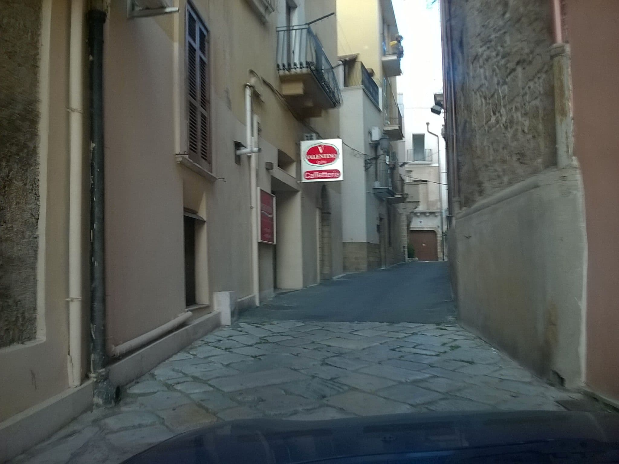 Street view near Cuore di Borgo, Taranto — © giantar (CC BY-SA · Mapillary)