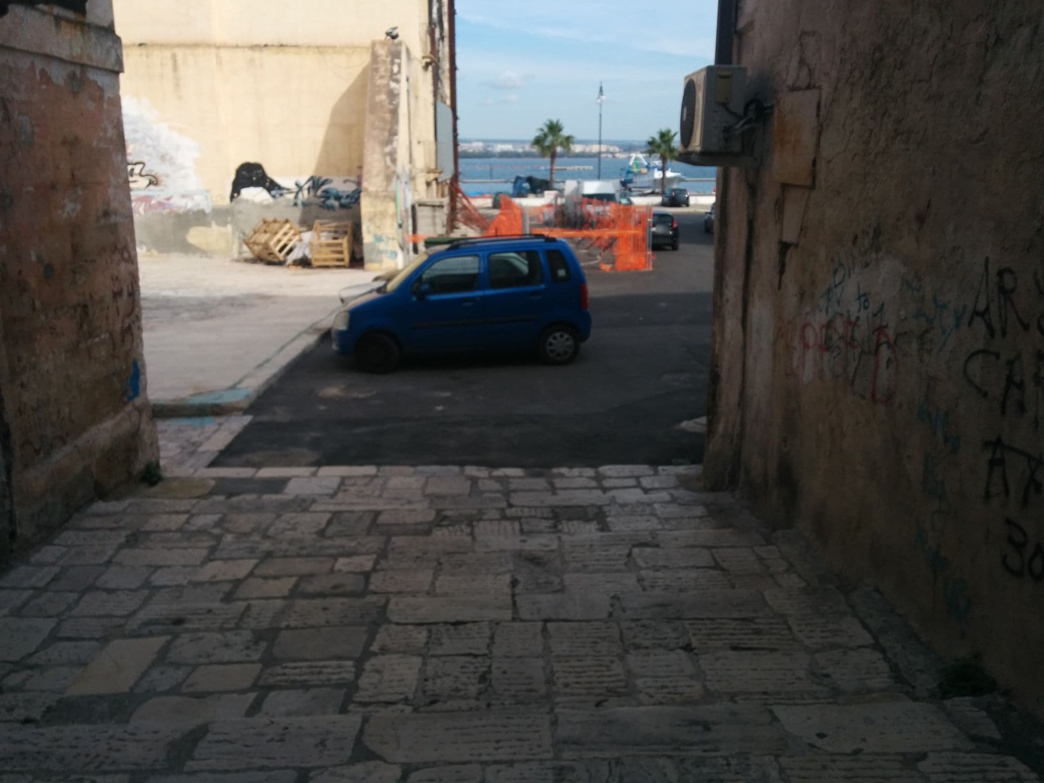 Street view near La Nassa, Taranto — © catonano (CC BY-SA · Mapillary)