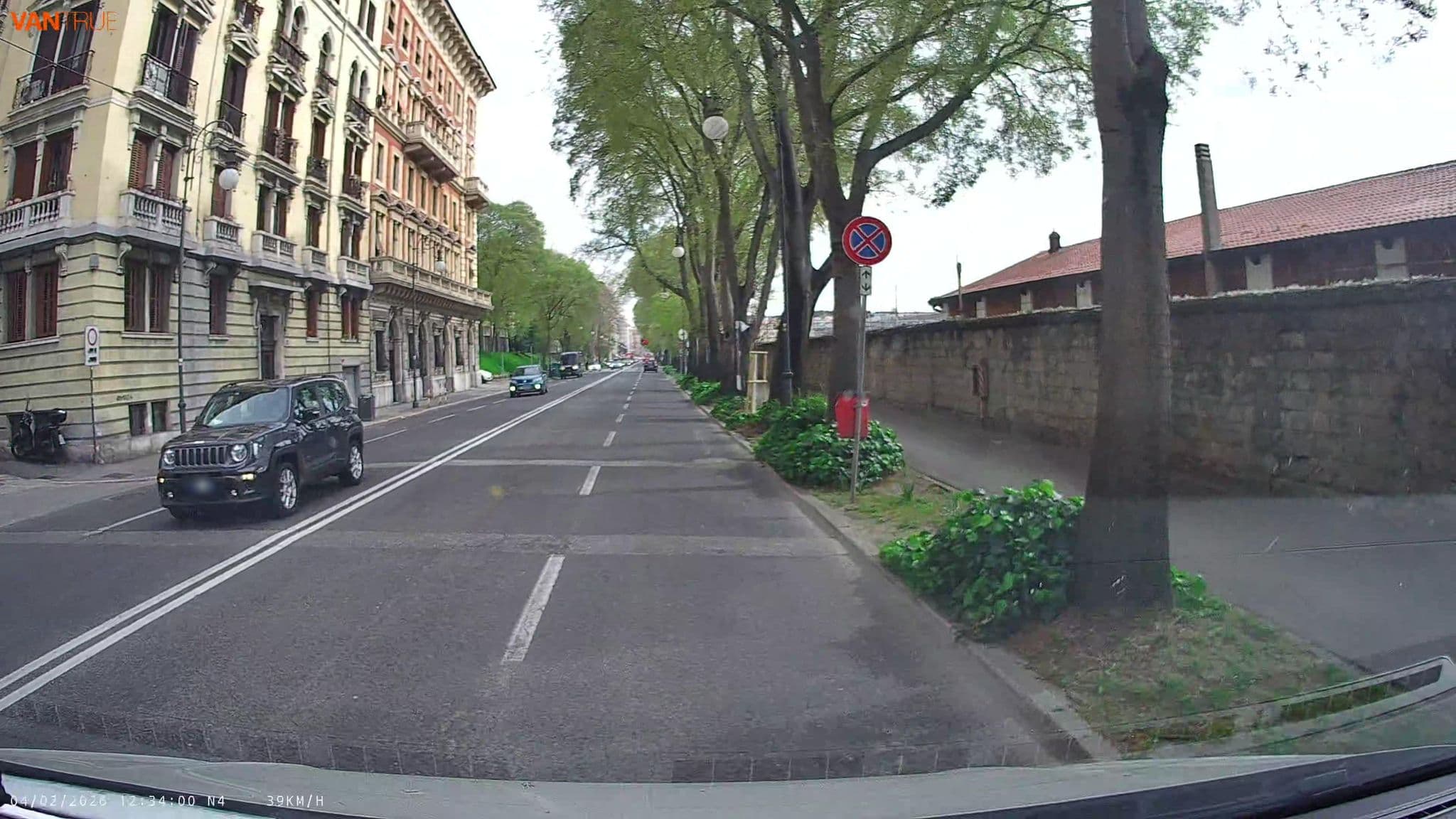 Street view near 0.3 Stanze, Trieste — © lucia_ (CC BY-SA · Mapillary)